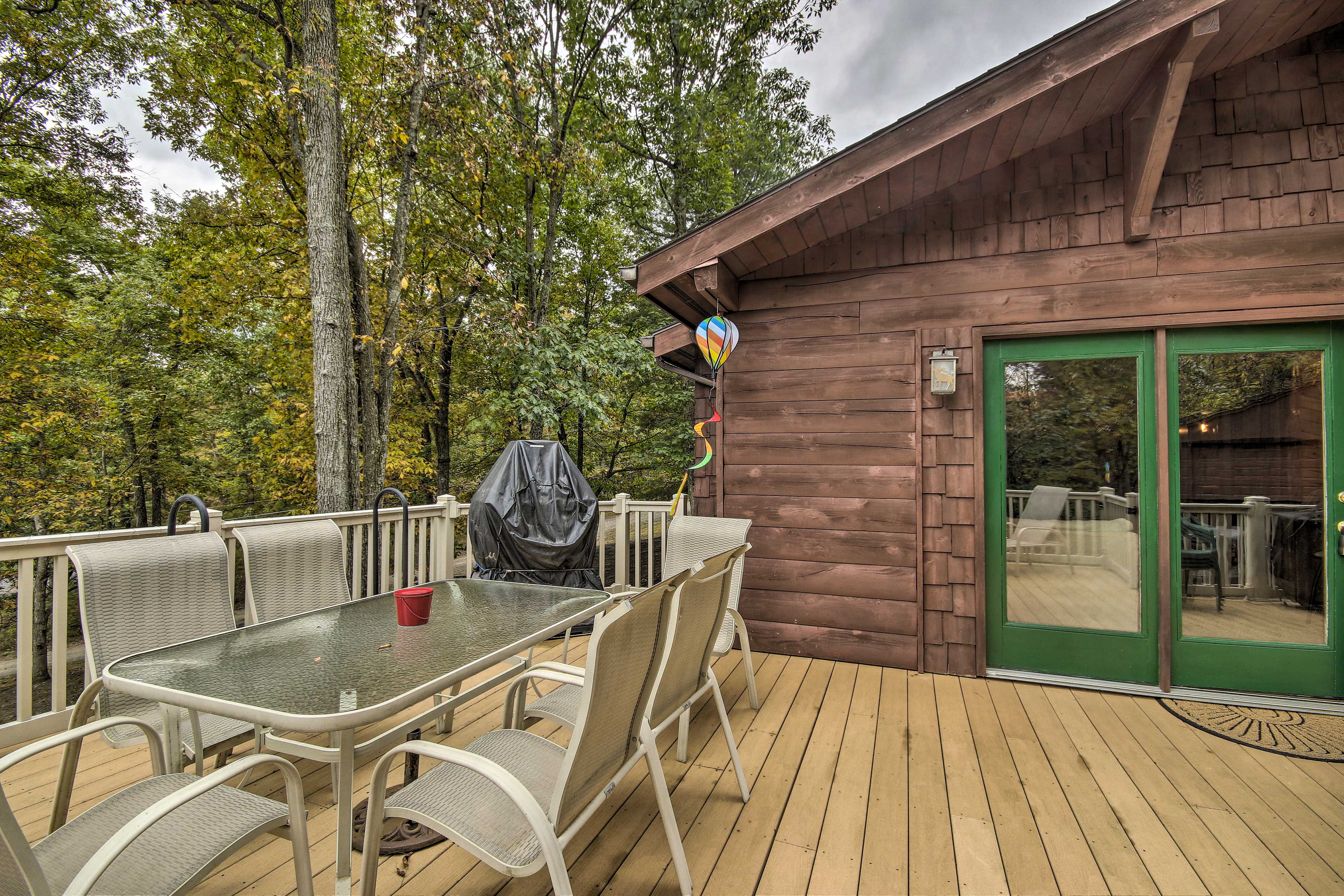 Property Image 2 - Pet-Friendly Raystown Lakefront Cabin w/ BBQ Grill