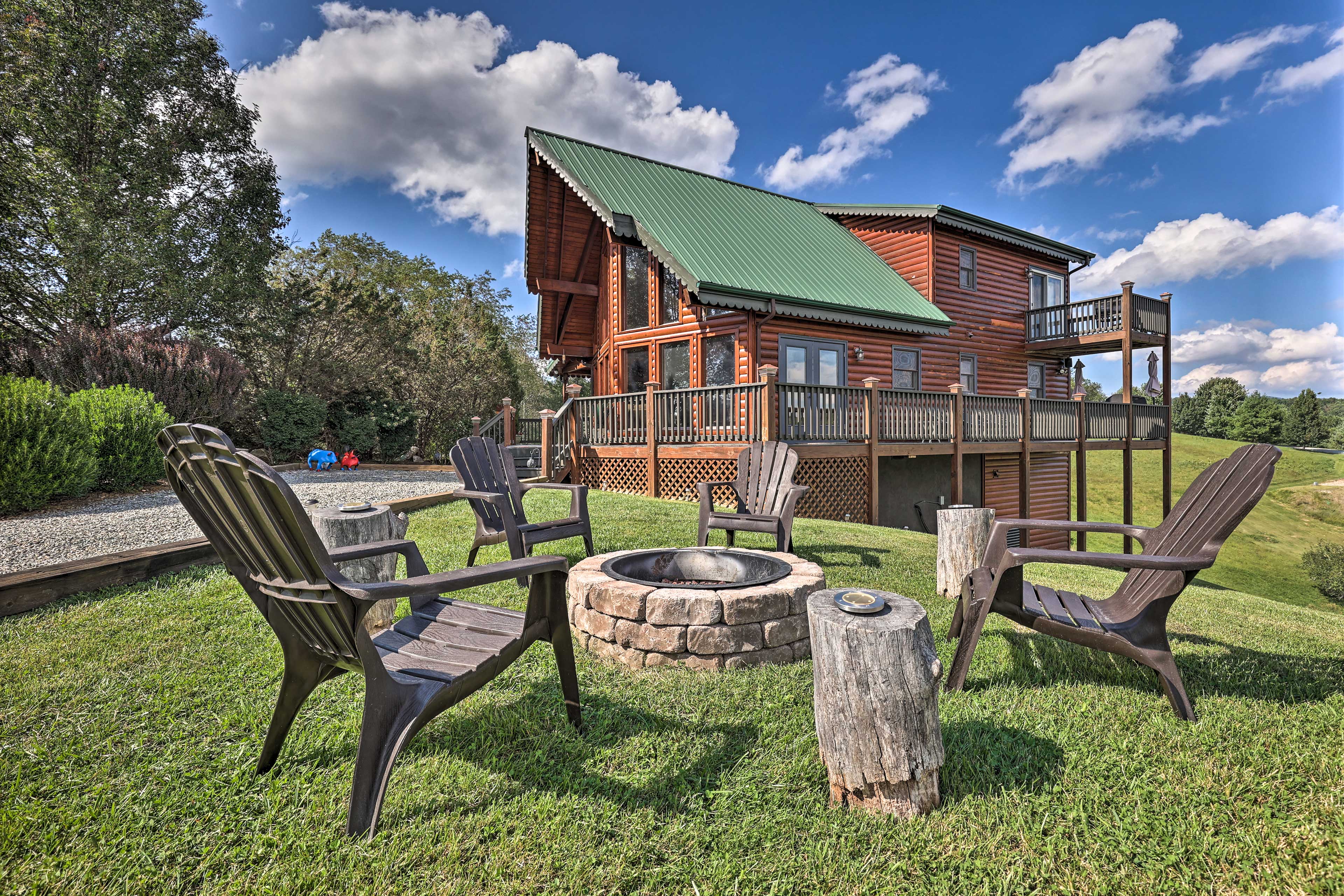 Property Image 1 - Piney Creek Mountain-View Cabin w/ Wraparound Deck