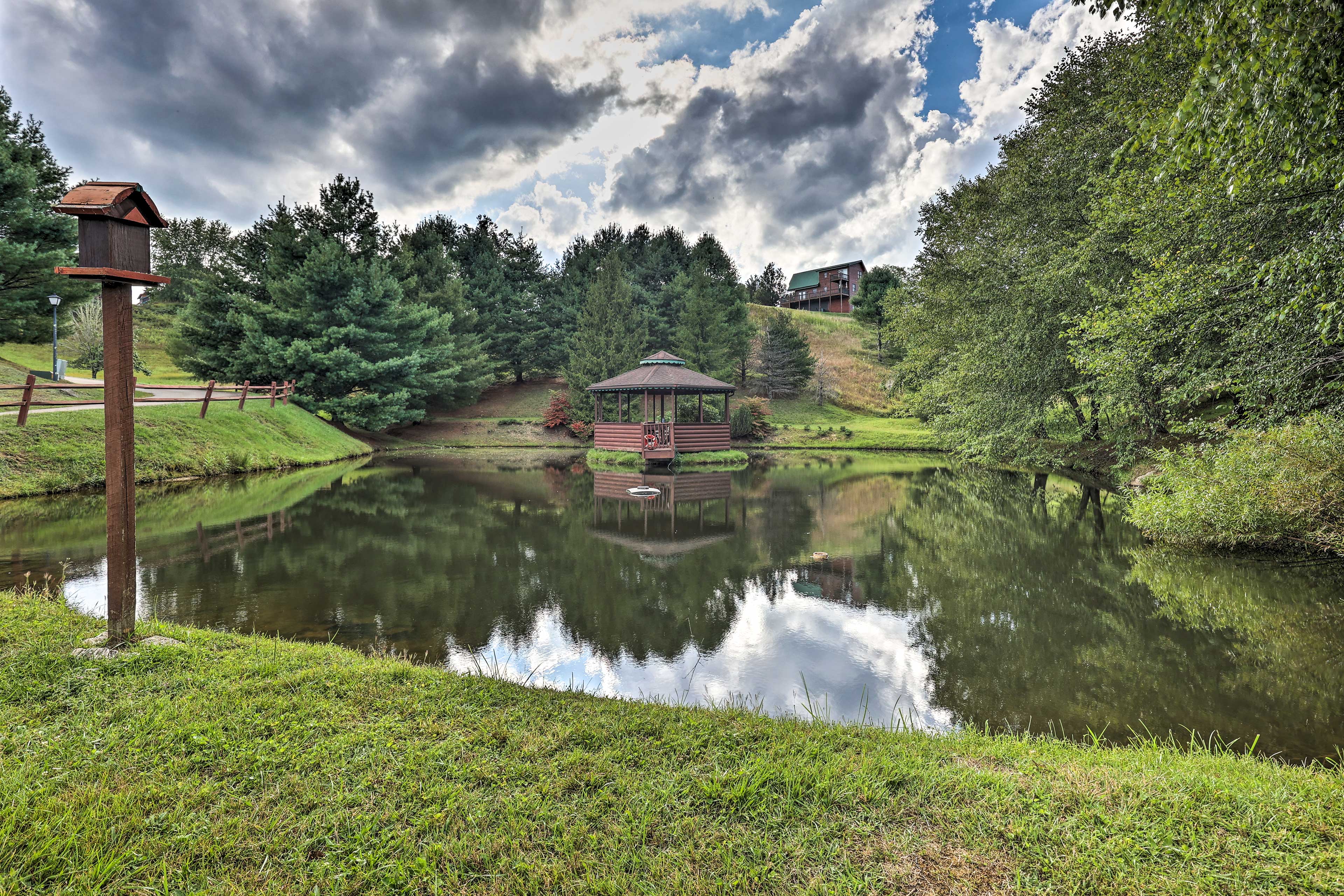 Property Image 1 - Piney Creek Mountain-View Cabin w/ Wraparound Deck