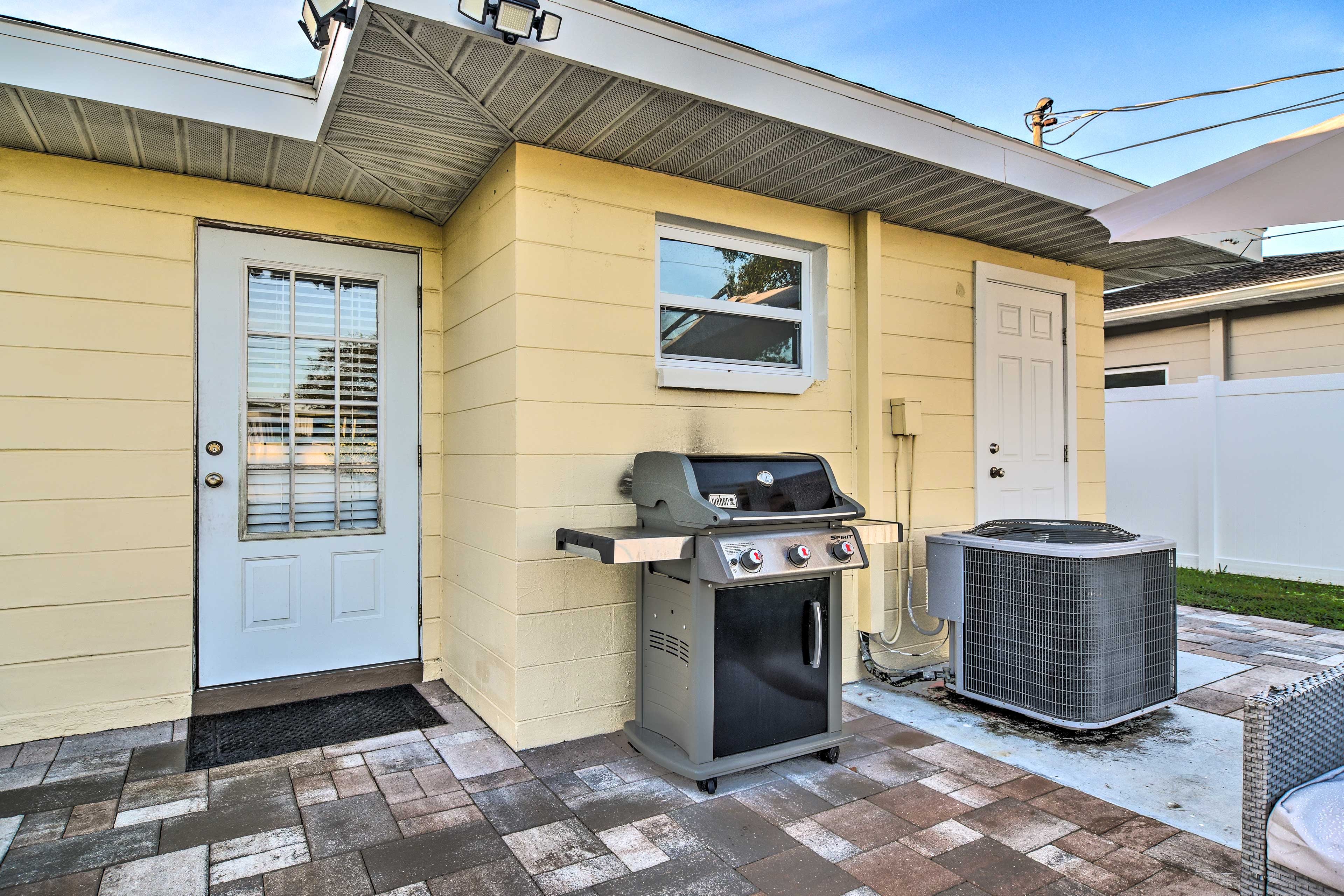 Property Image 2 - Sunny Seminole Home w/ Gas Grill + Fire Pit!