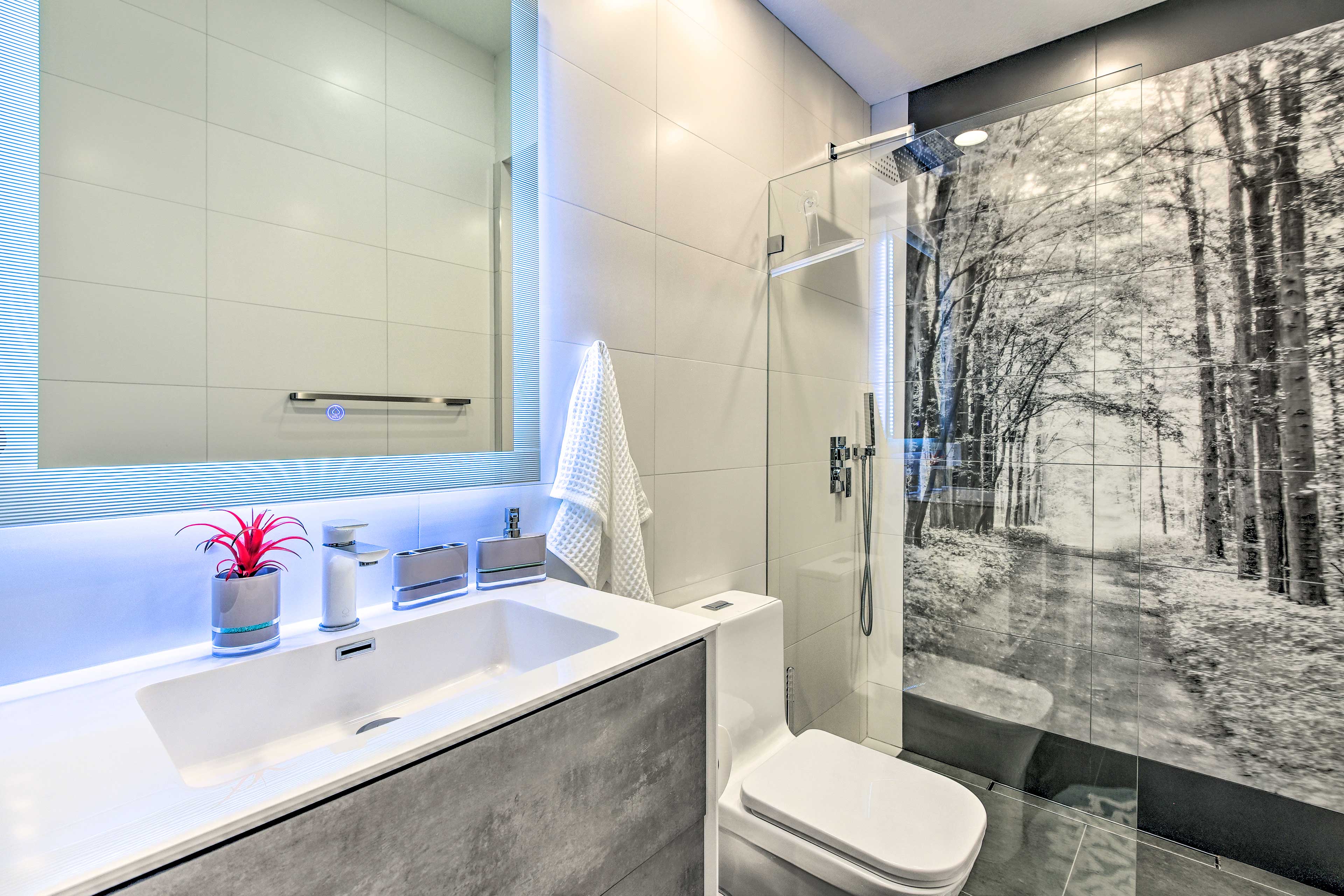 Sun-Soaked Sarasota Oasis w/ Pool & Hot Tub!