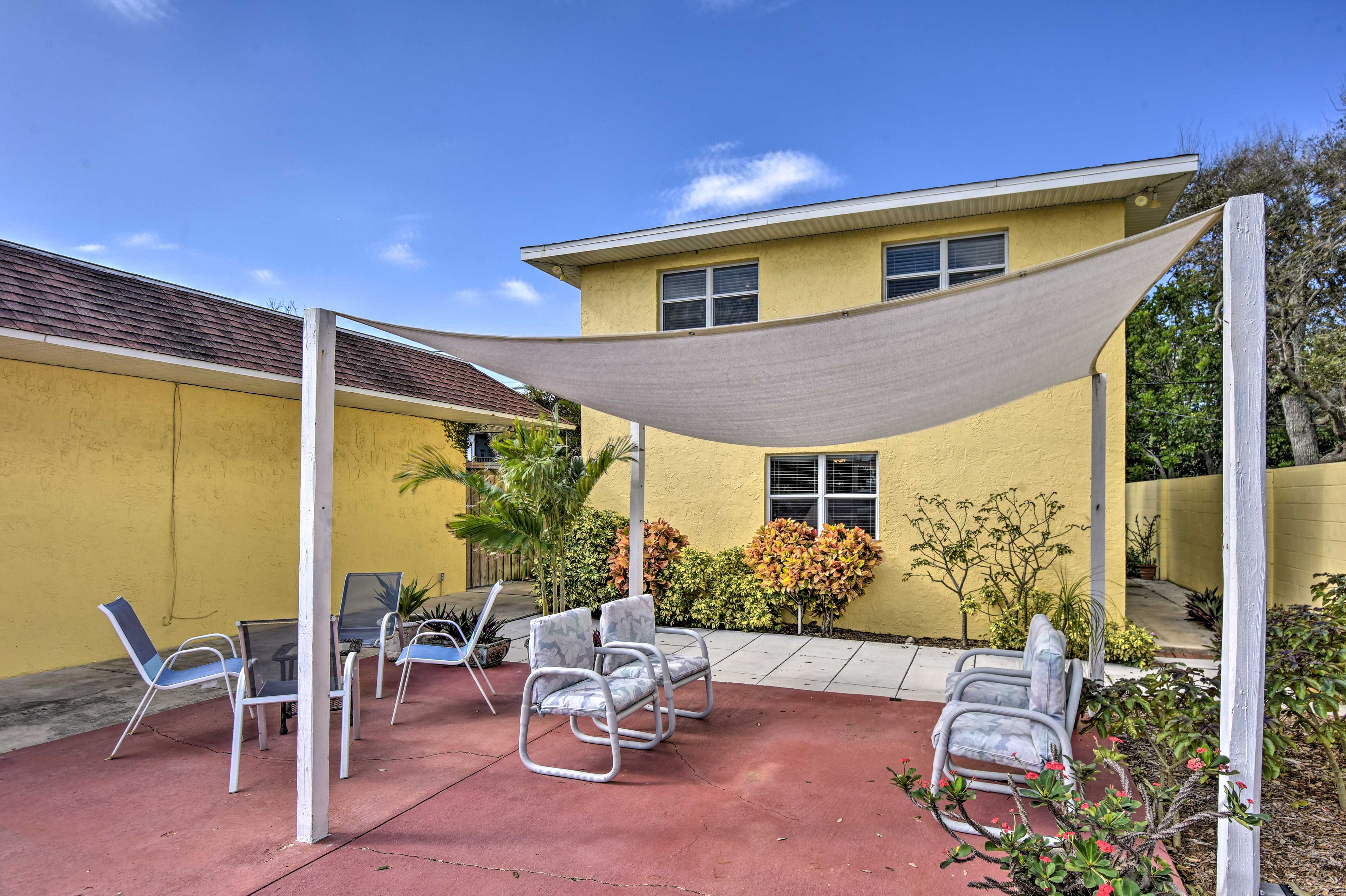 Property Image 1 - Sunny Cocoa Beach Escape w/ Bikes, Walk to Beach