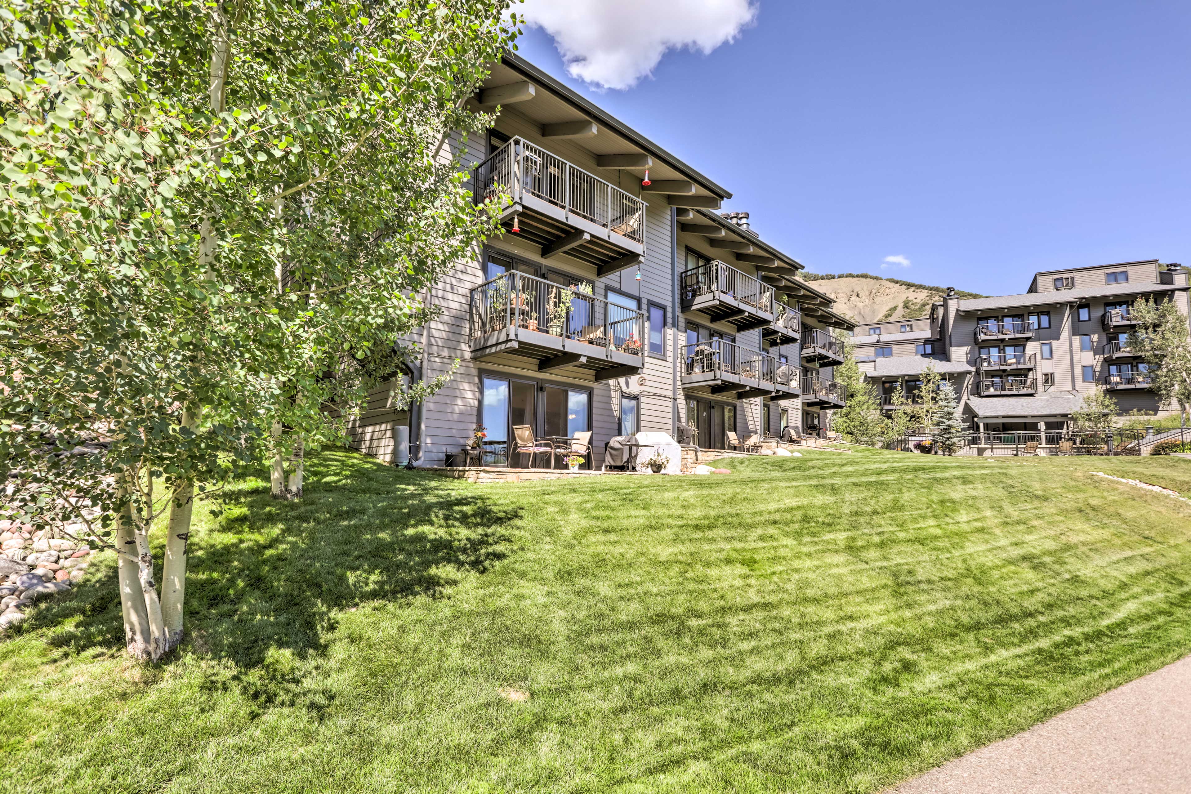 Property Image 2 - Tasteful Snowmass Escape < 1 Mi to Slopes!