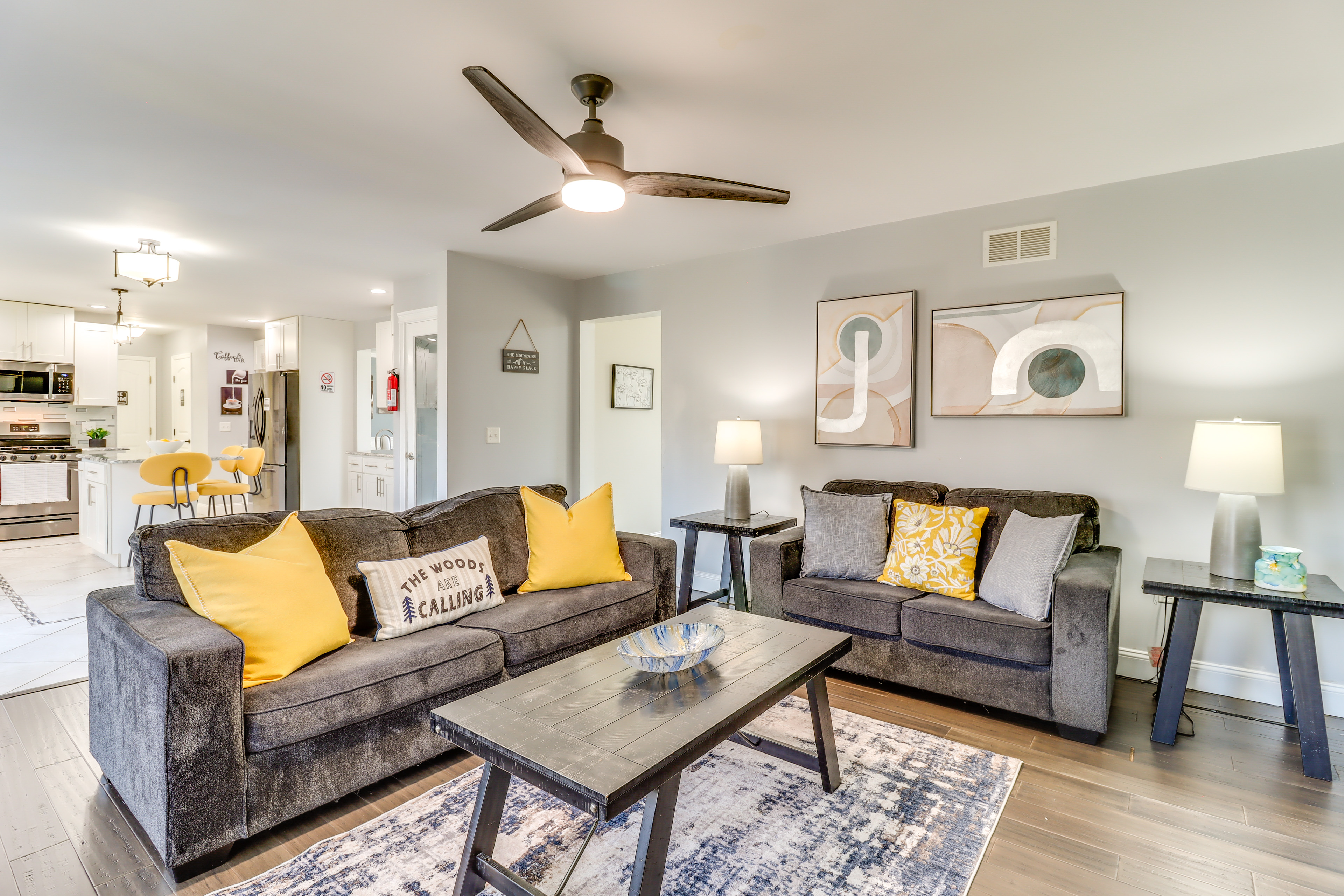 Hot Tub! Family Tobyhanna Getaway 12 Mi to Slopes