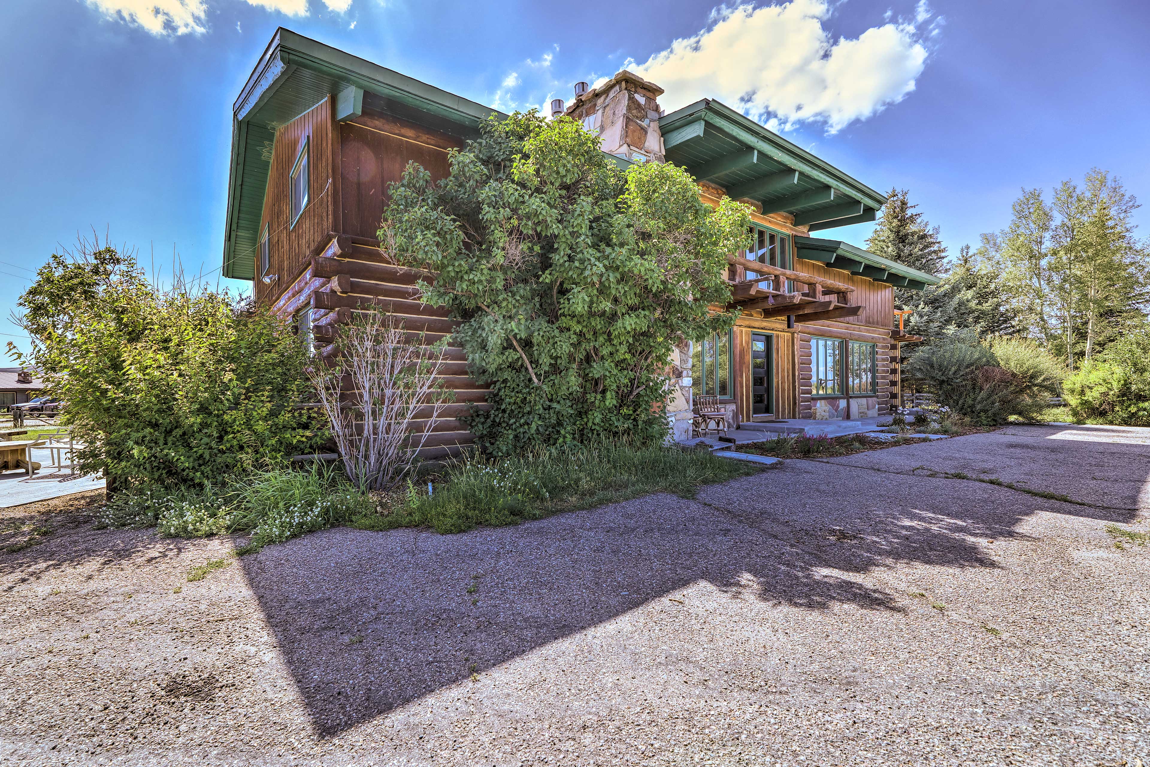 Property Image 1 - Spacious Pinedale Home w/ Mountain Range View