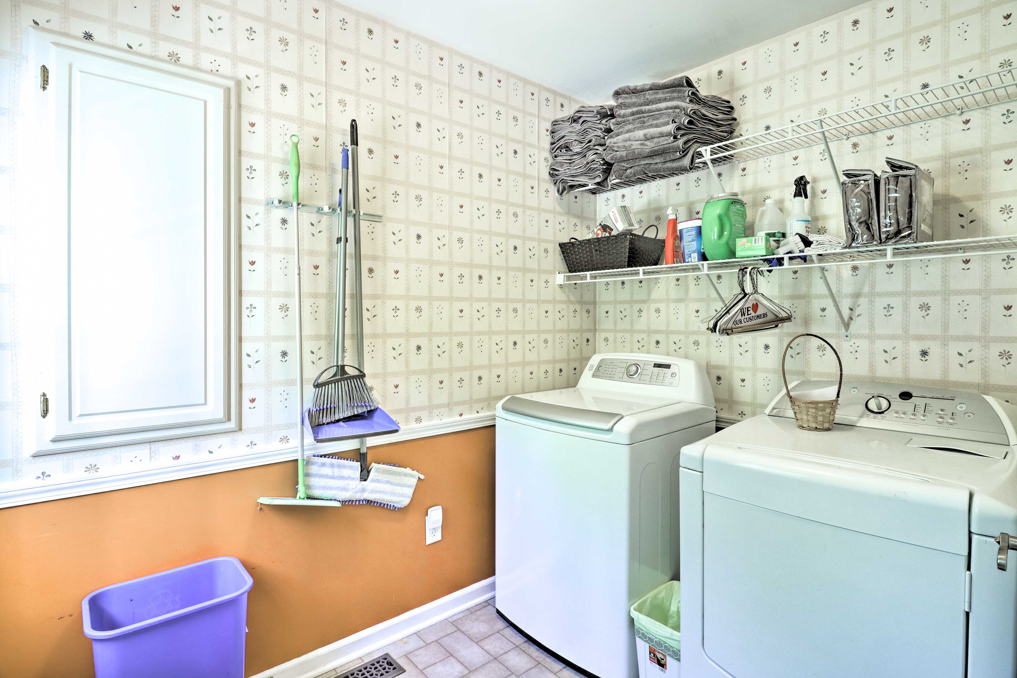 Creekside Brevard Home < 1 Mi to Downtown!