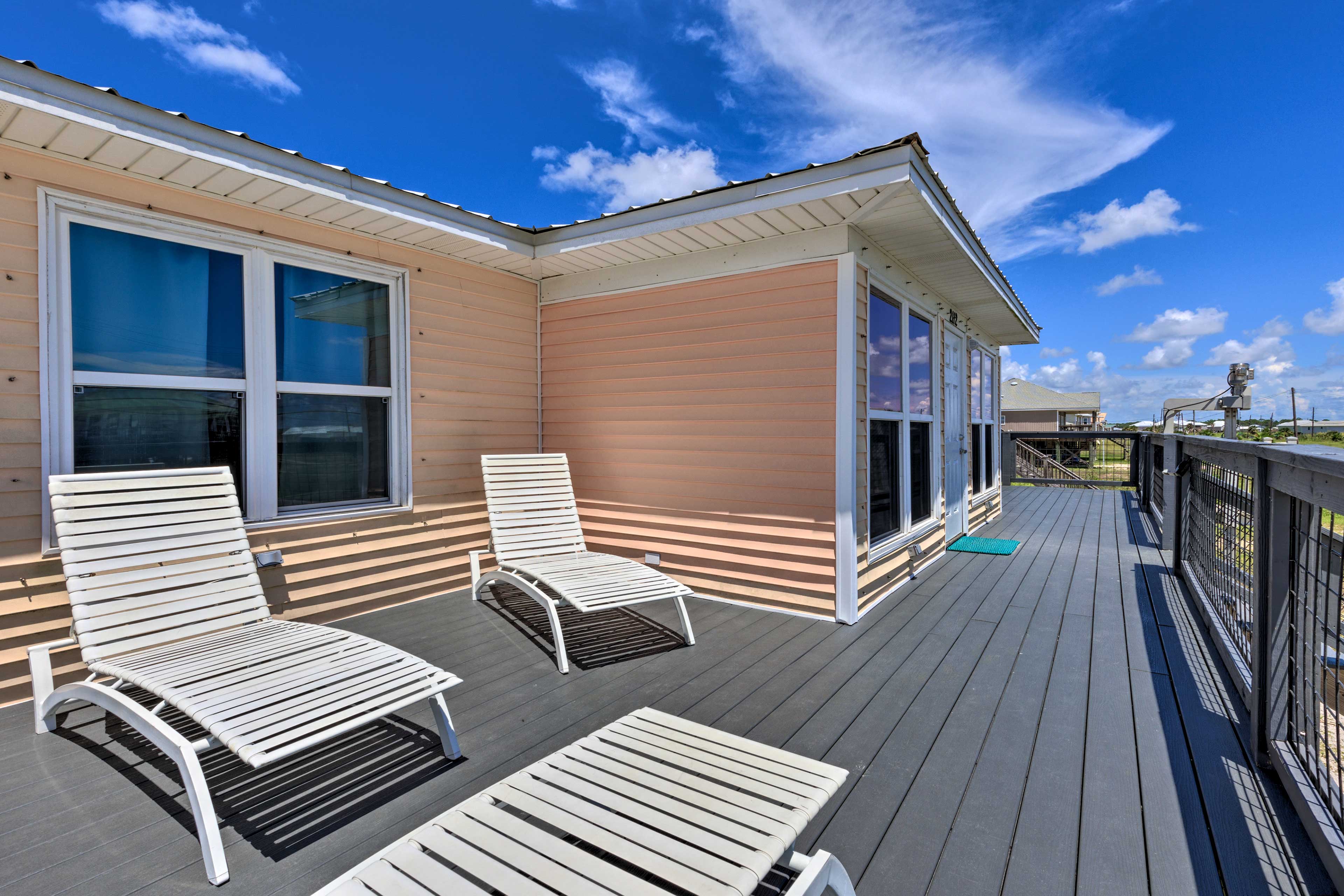 Property Image 2 - Lovely Dauphin Island Cottage w/ Deck & Gulf Views