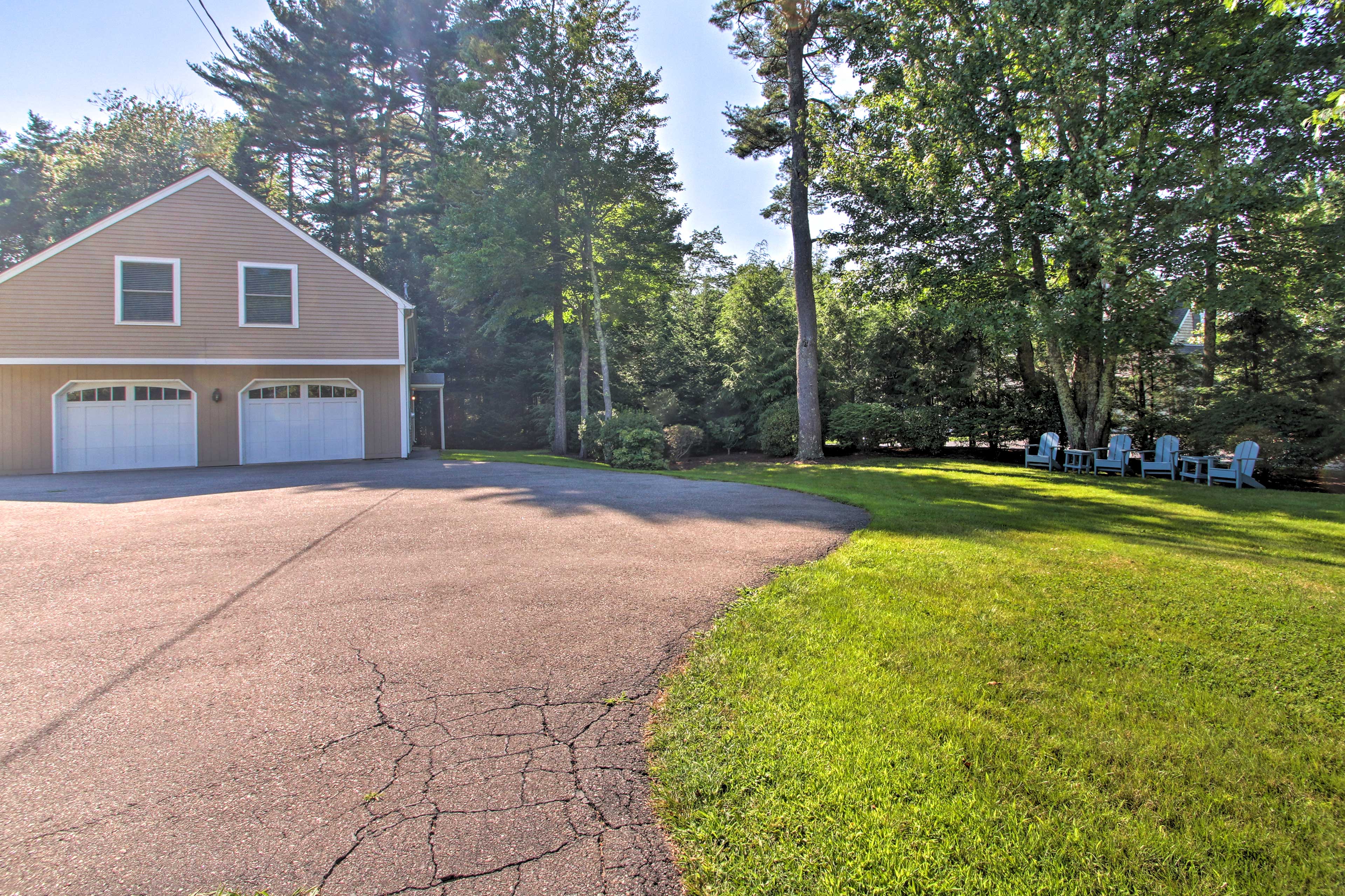 Property Image 2 - 1/2 Mi to Beach: Lovely Guesthouse in Kennebunk!