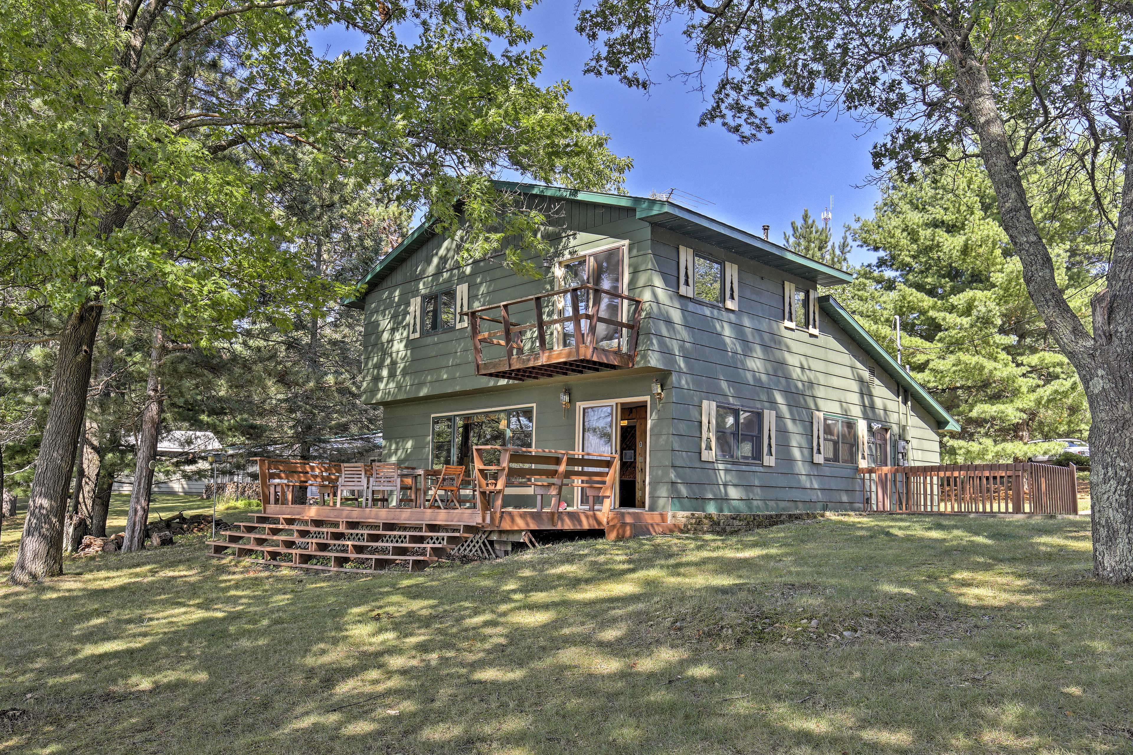 Property Image 1 - Spider Lake Cabin: Boathouse, Canoe, Deck & Sauna!