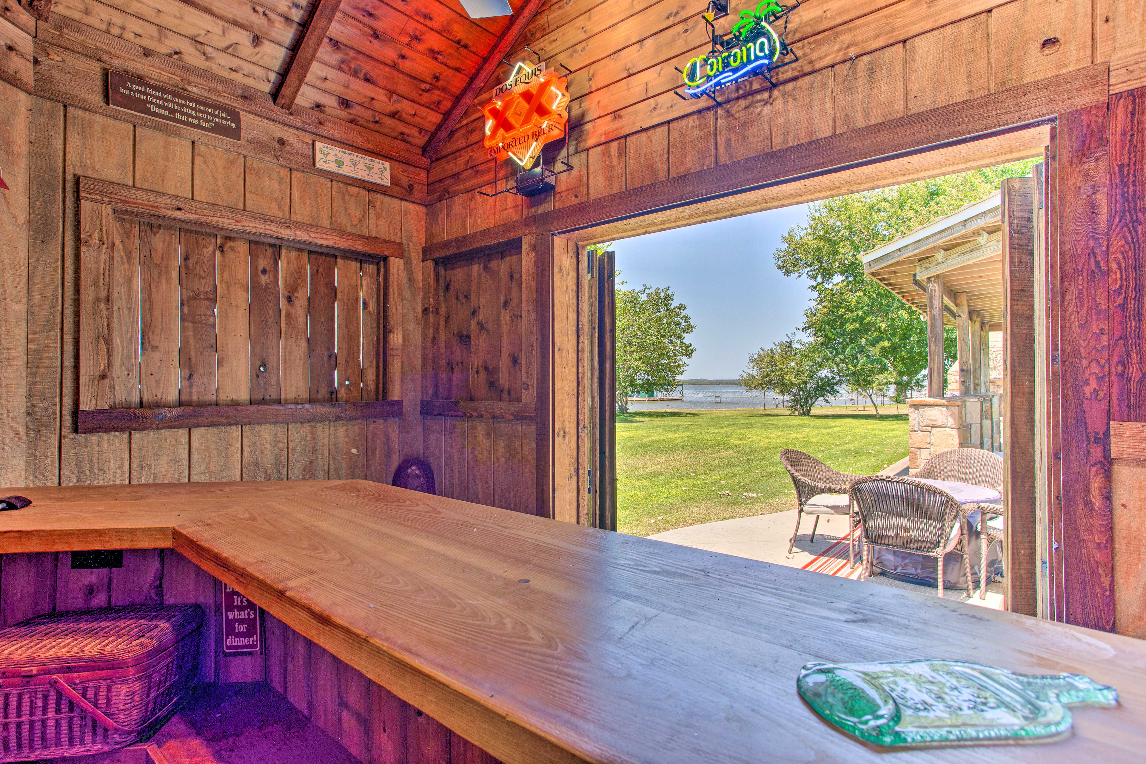 Lakefront Retreat w/ Pier, Bar Hut & Fireplace!
