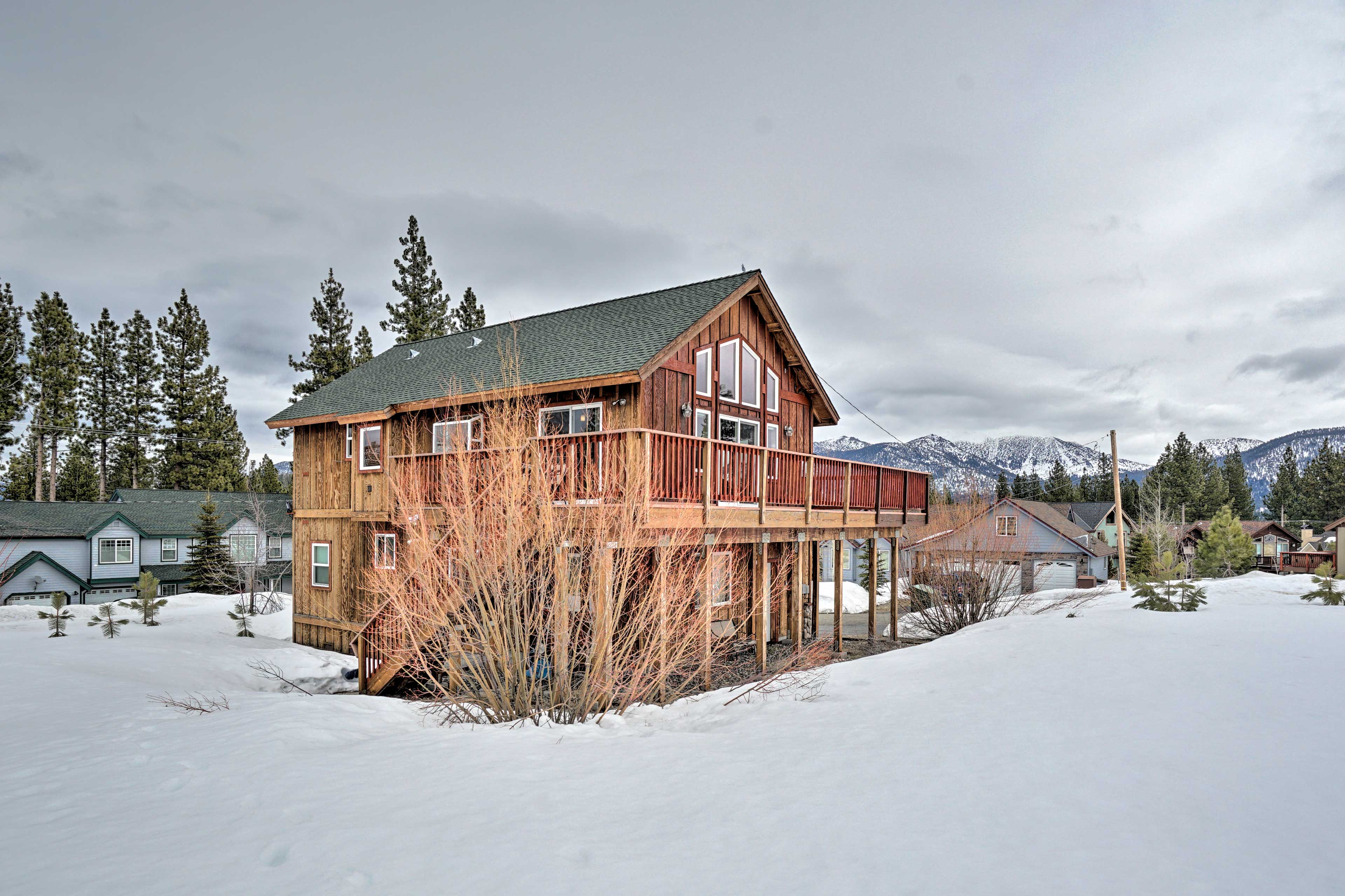 South Lake Tahoe Home 9 Mi to Heavenly Mountain! Home Rental in