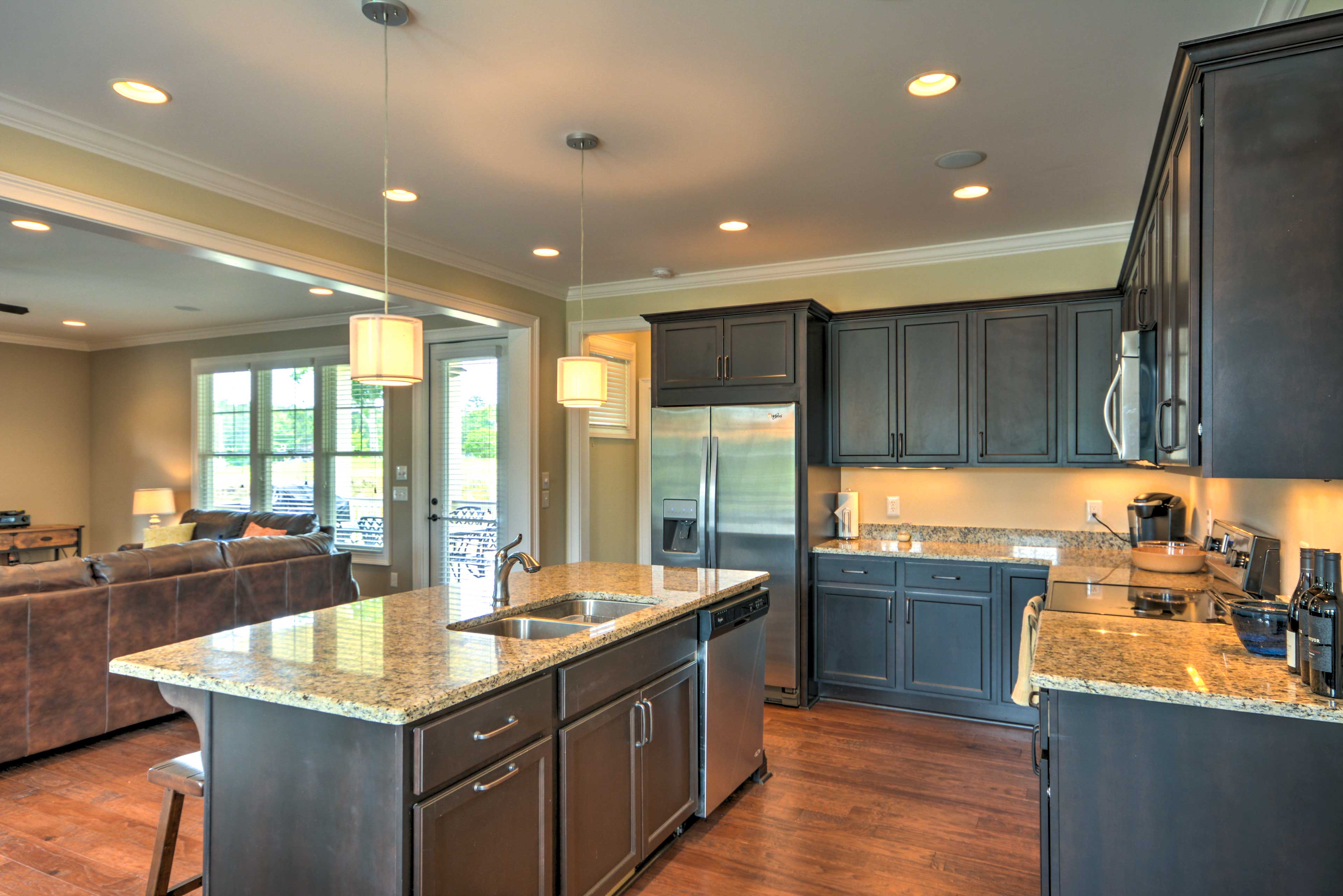 Near Sugar Creek: Spacious Family-Friendly Retreat