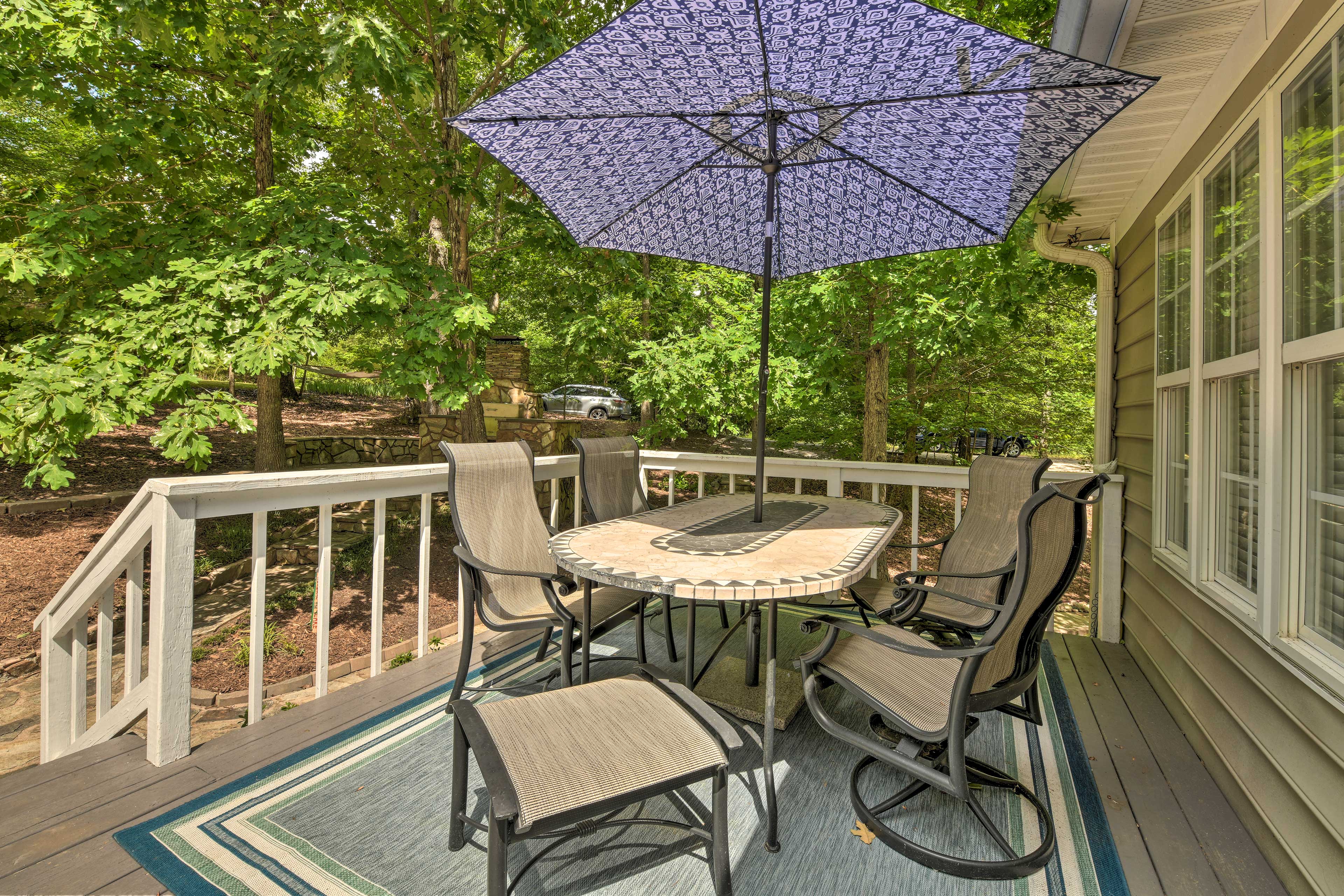 Property Image 2 - Spacious Home w/ Deck on Shores of Lake Wylie