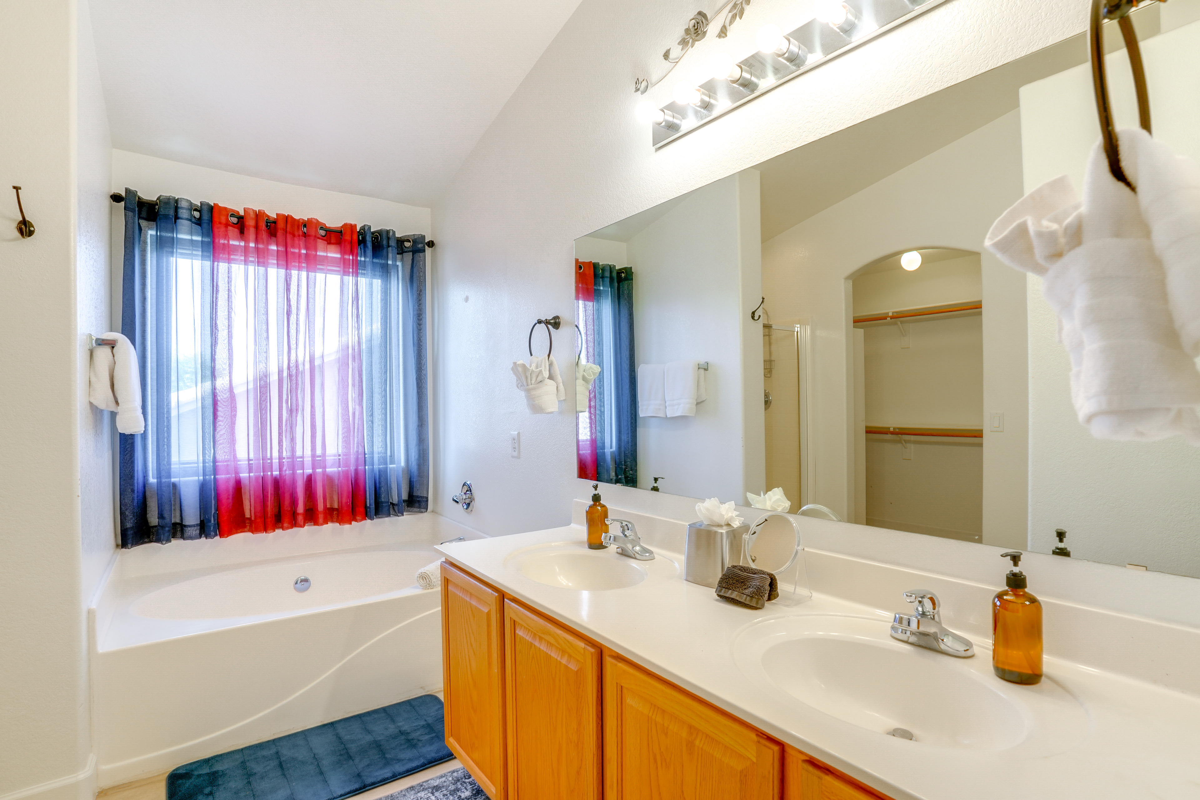 Pool & Hot Tub: Spacious Phoenix-Area Escape