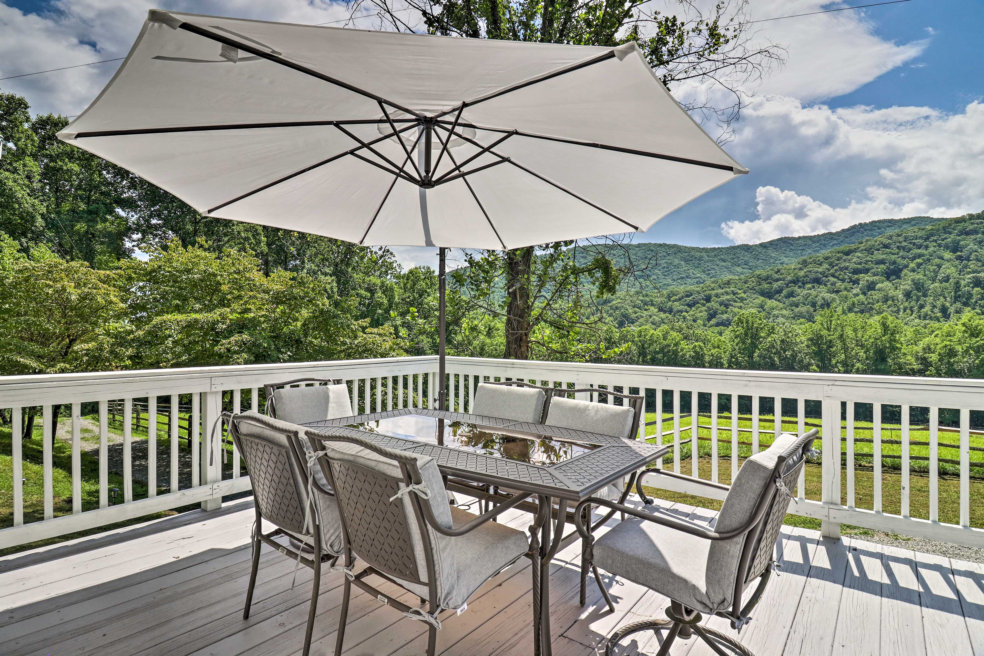 Property Image 2 - Asheville-Area Cabin w/ Deck & Mount Pisgah Views!