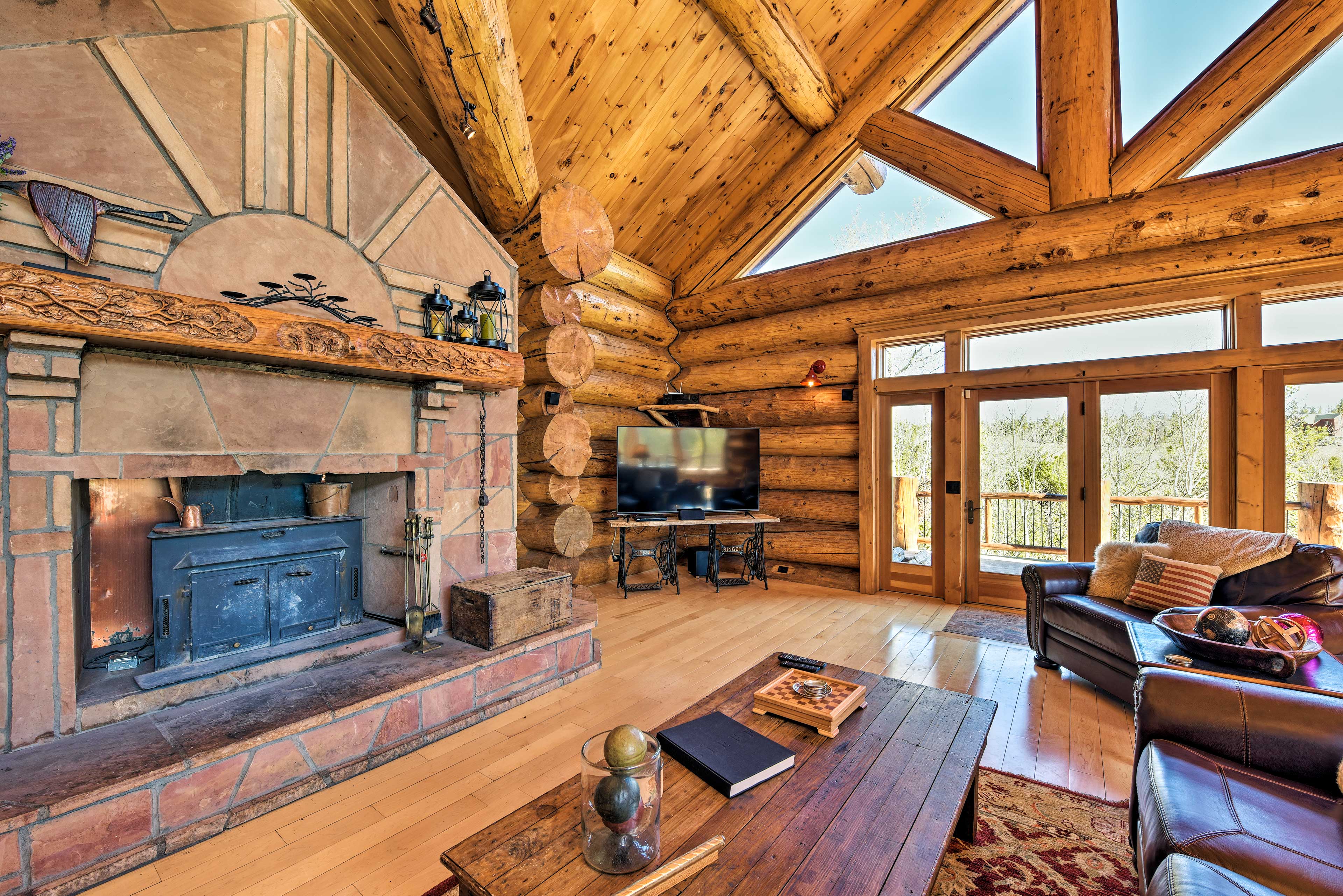 Property Image 1 - Stunning Fairplay Cabin w/Hot Tub & Sauna