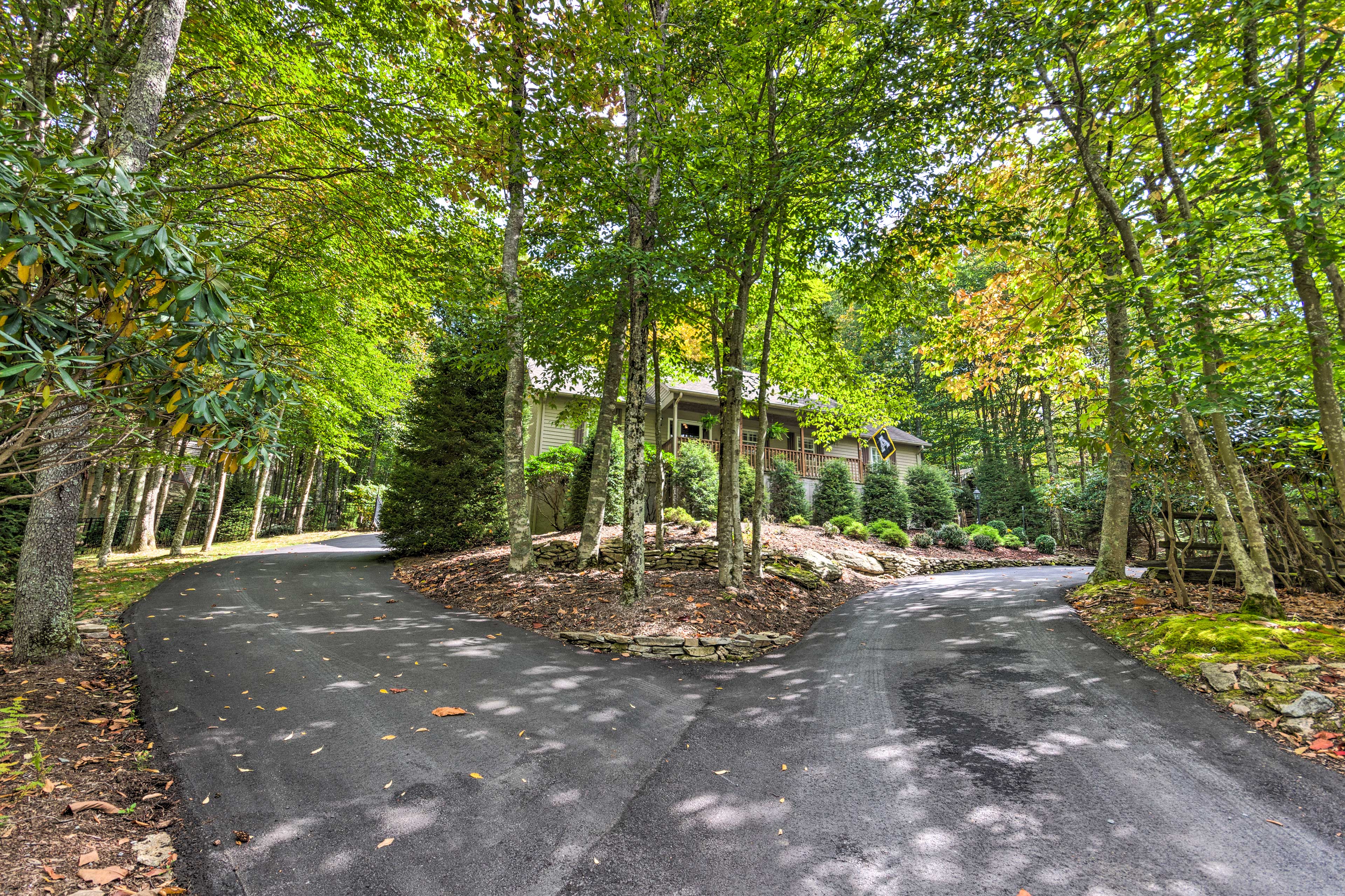 Property Image 1 - Stunning Beech Mountain Cabin w/ Porch + Hearth