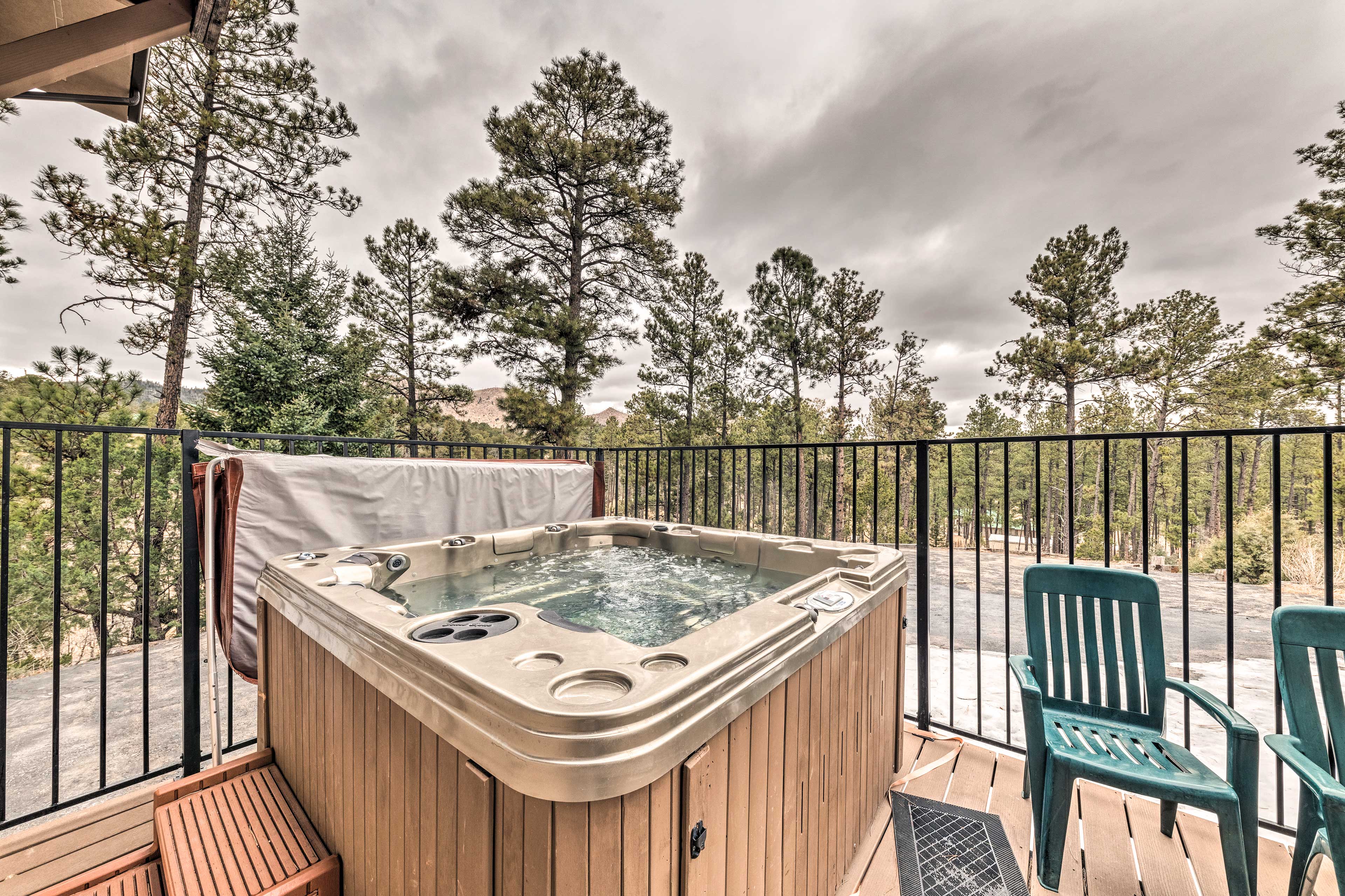 Property Image 1 - ‘Casa Ruidoso’ Cabin: Hot Tub, Views & Pool Table!