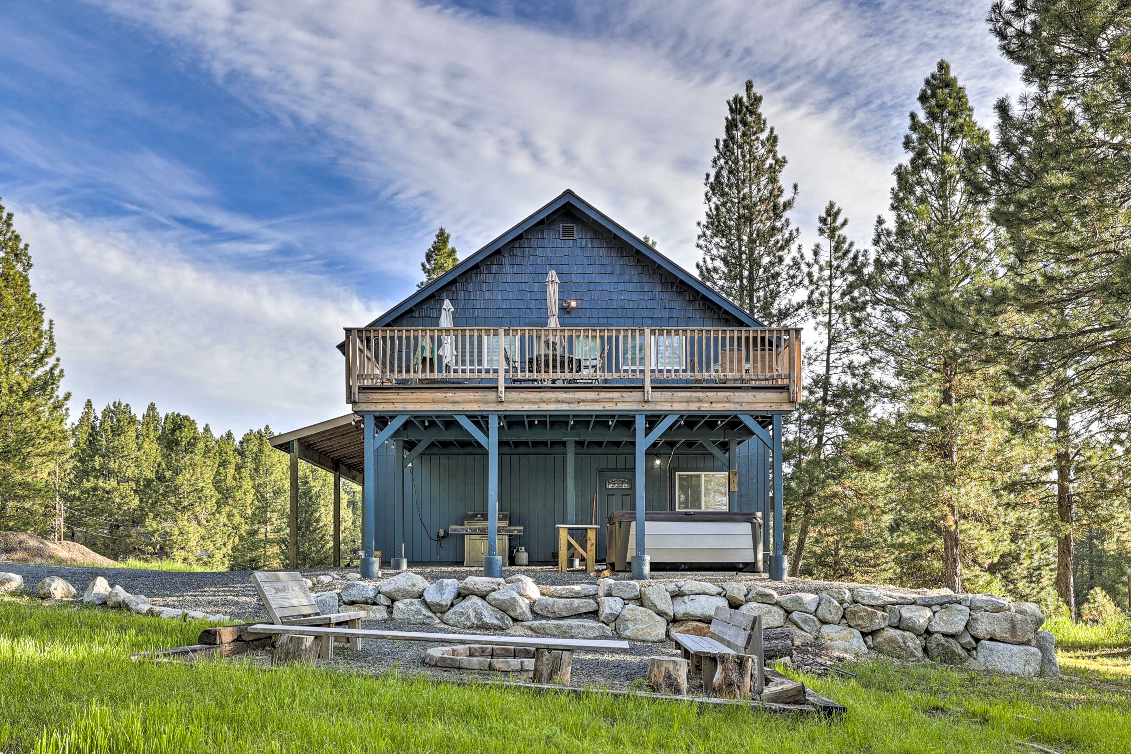 Property Image 1 - Private Cascade Cabin with Hot Tub & Fire Pit!