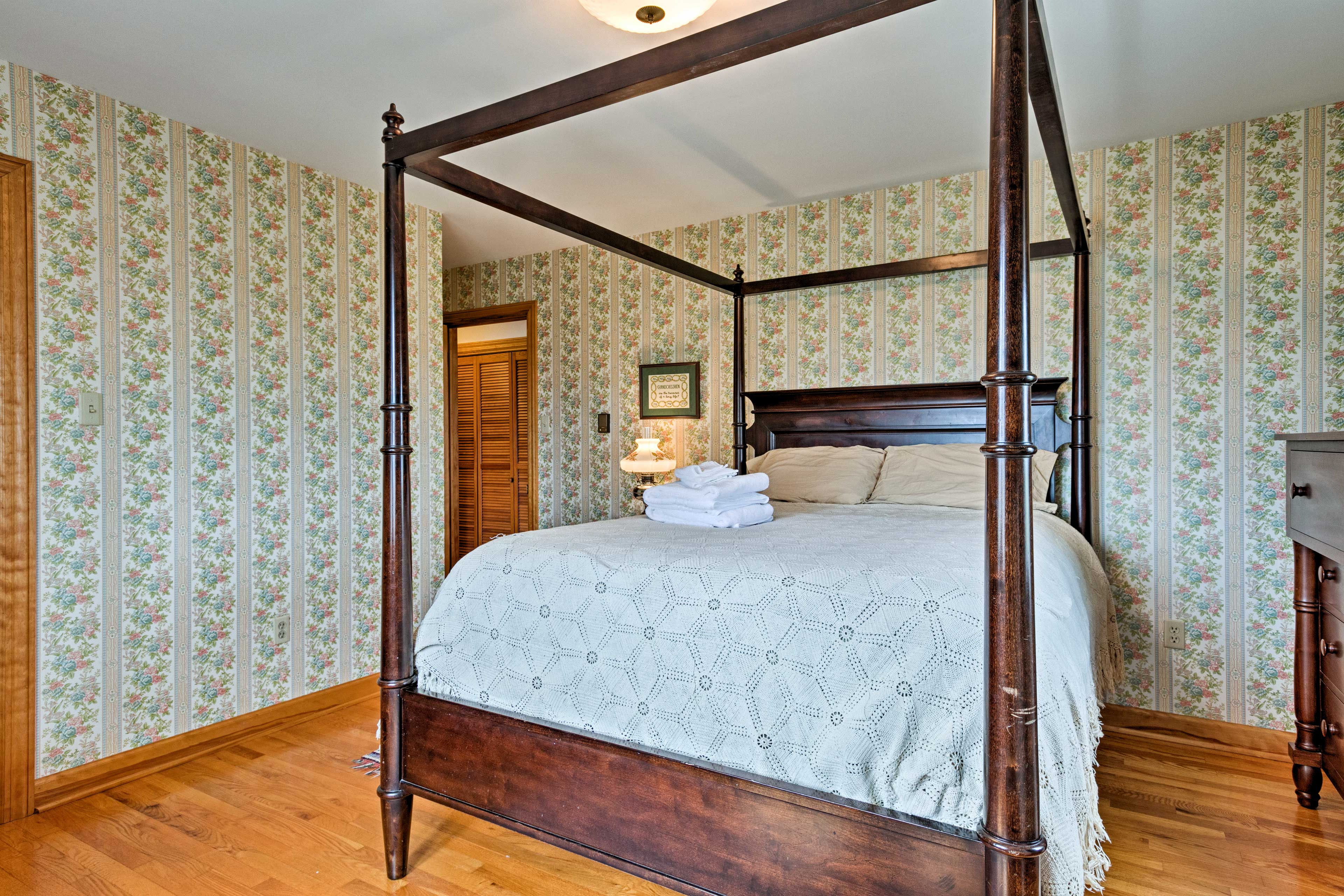 Quaint Elkton Home near Shenandoah National Park!