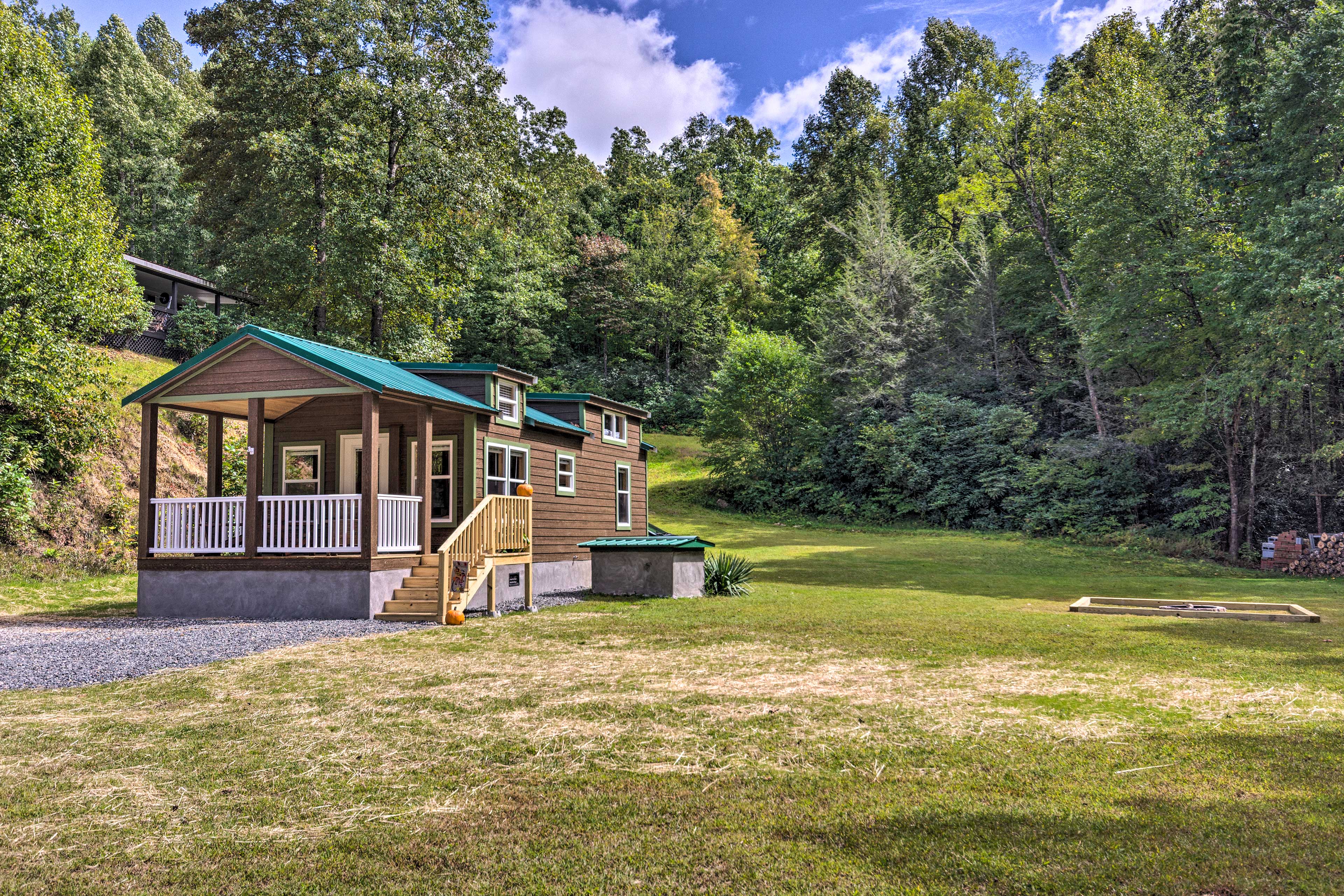 Property Image 1 - Quaint Mtn Cabin: Cottage Living Near Big Adventure