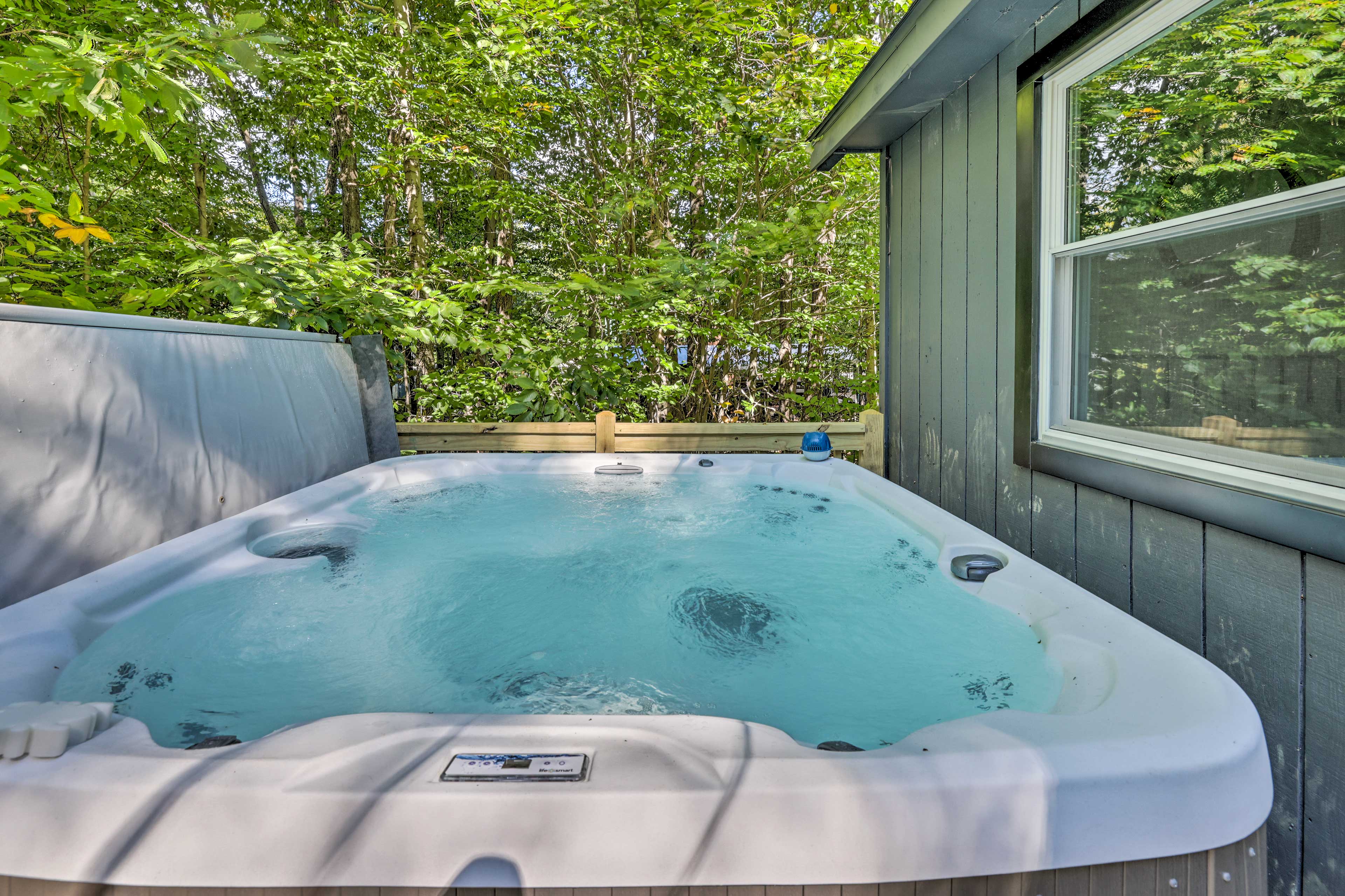 Property Image 2 - Modern Poconos Chalet w/ Private Hot Tub, Fire Pit