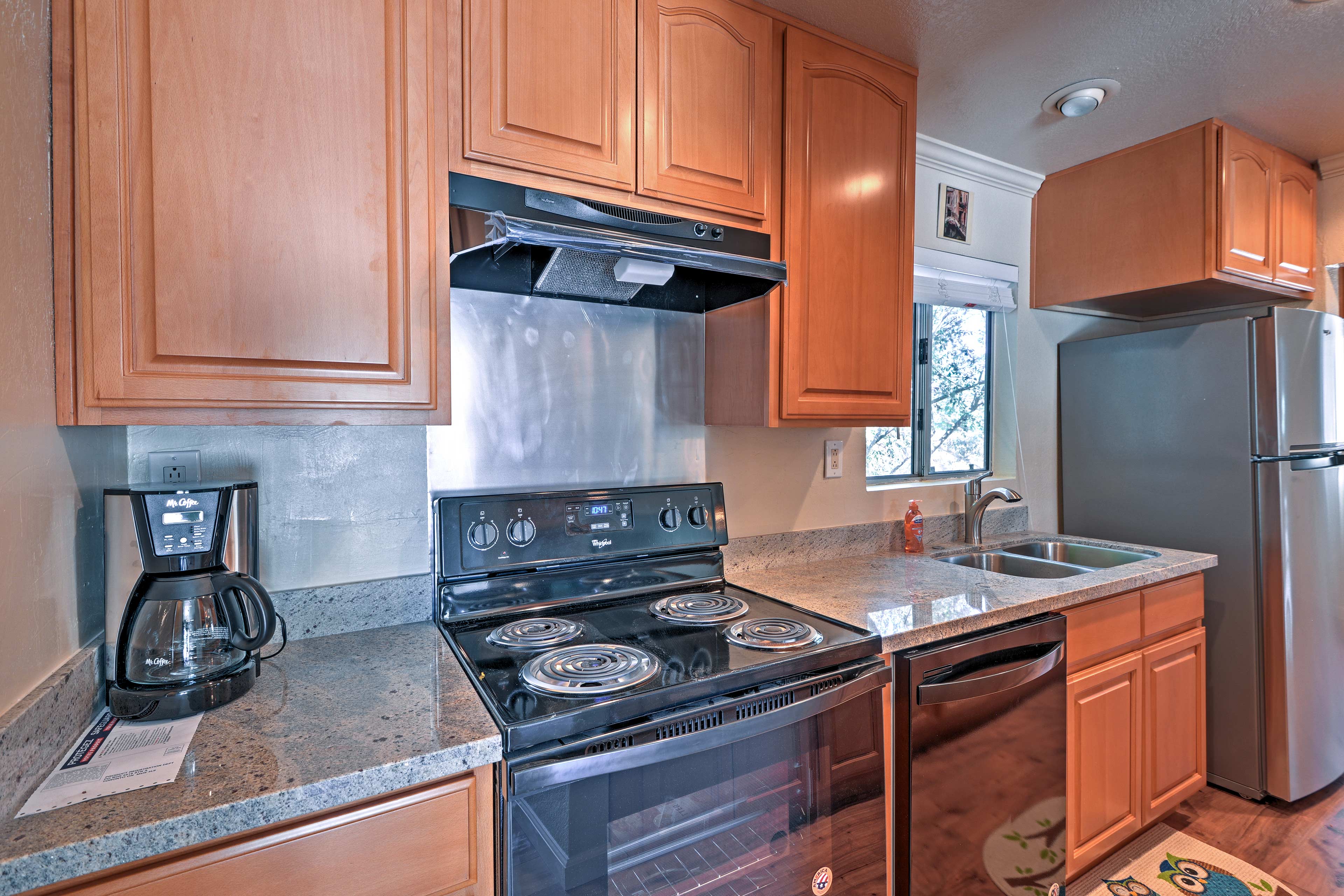 Remodeled & Cozy Gilroy Guest House Near Downtown!