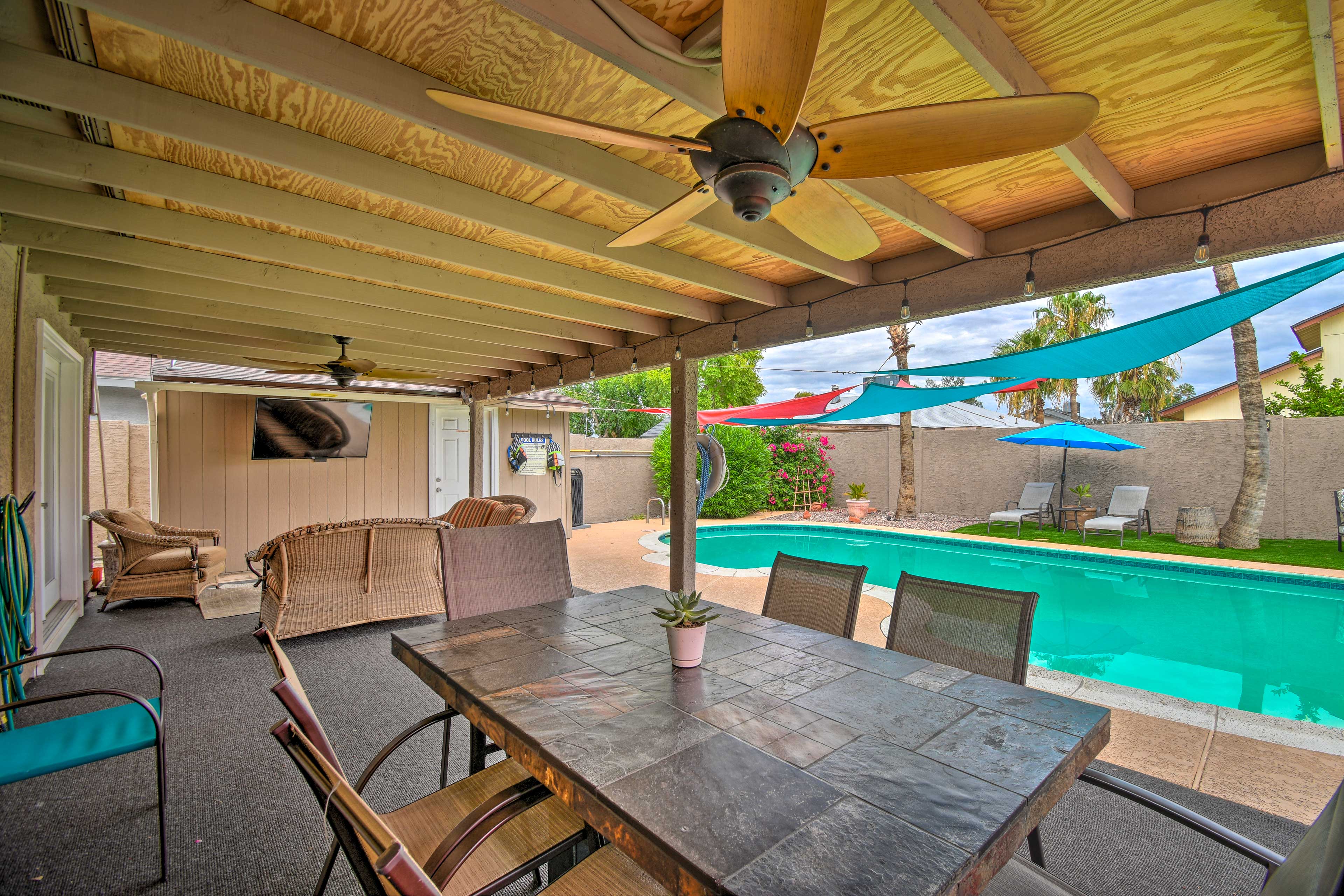 Property Image 2 - Relaxing Phoenix House w/ Hot Tub & Heated Pool!