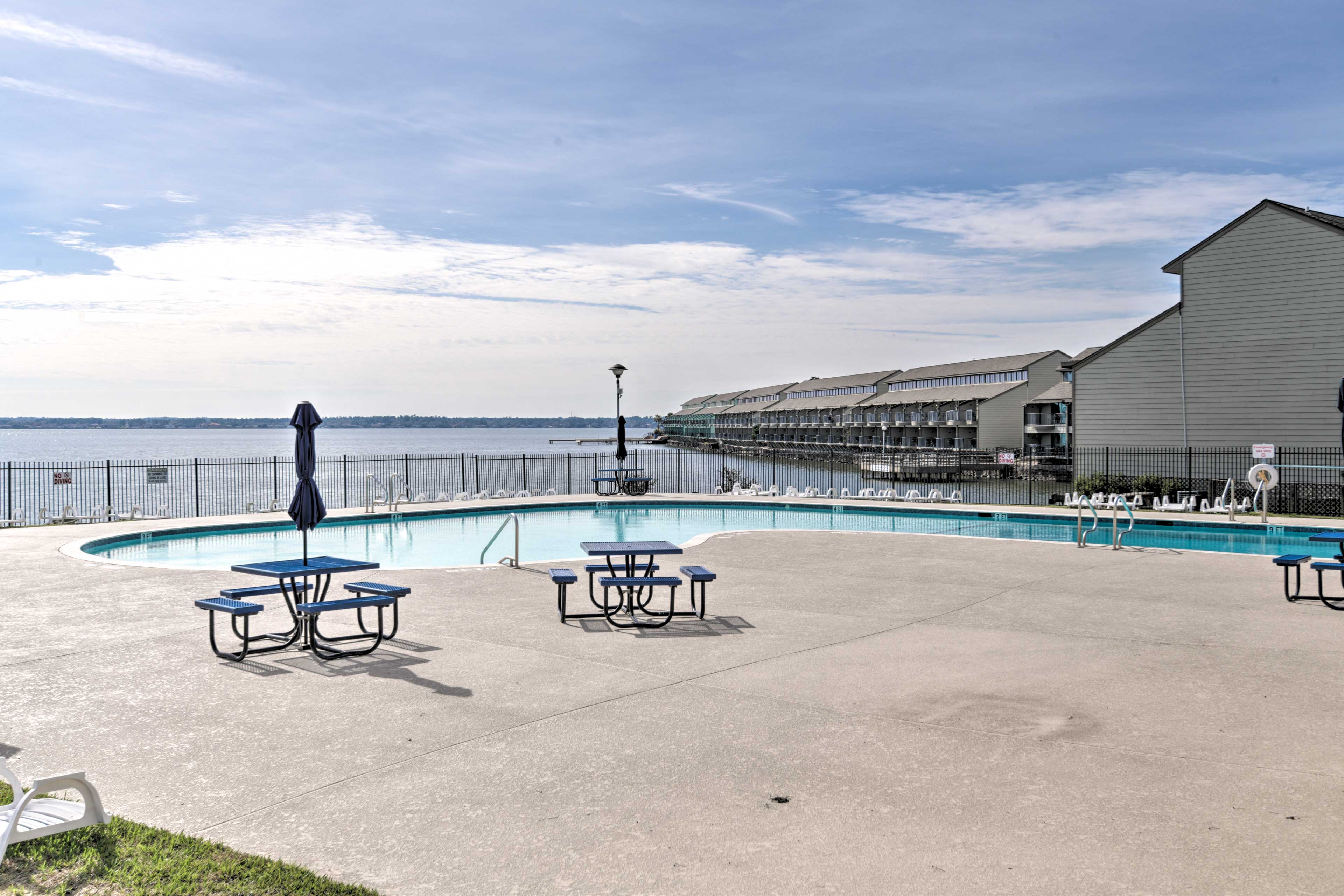 Property Image 2 - Resort-Style Lake Conroe Retreat w/ Balcony & View