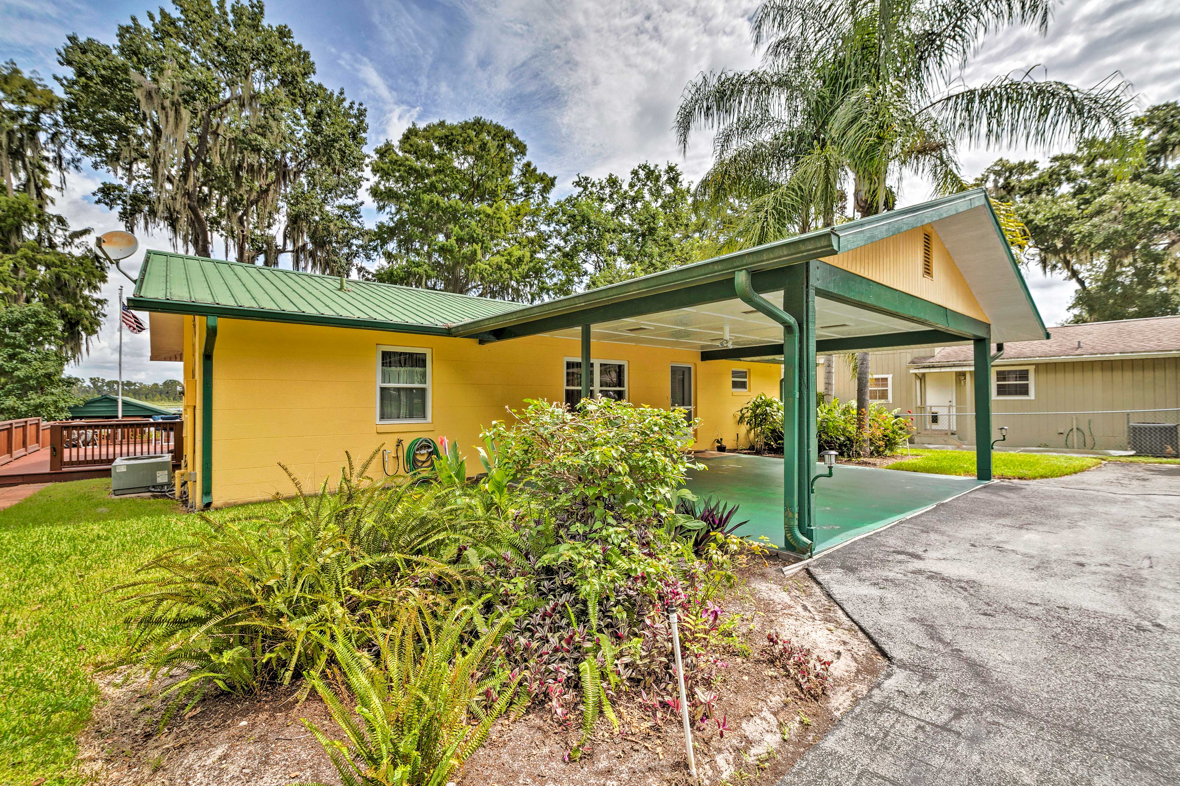 Ultimate Fisher’s Retreat on Lake Rousseau! Home Rental in Dunnellon