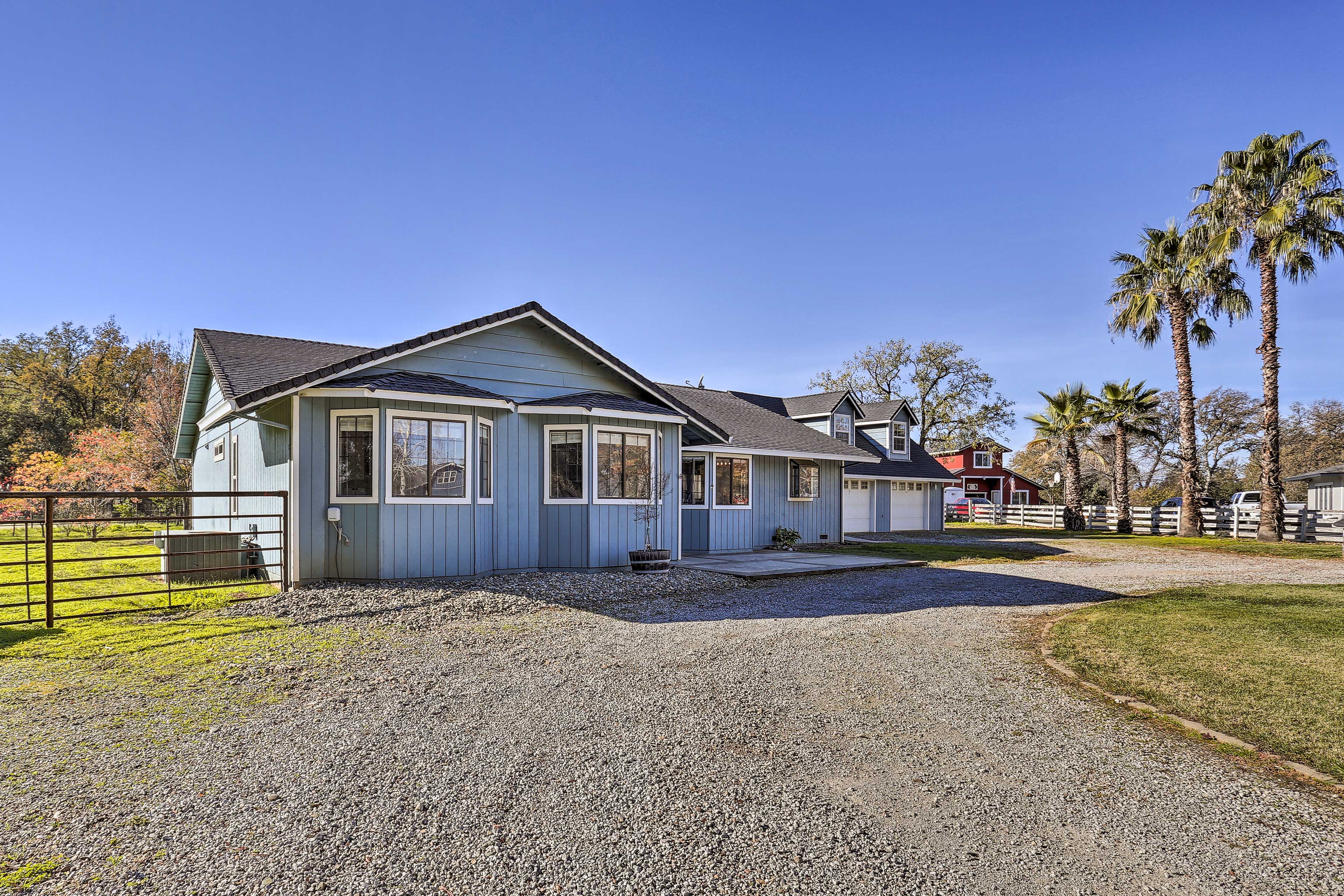 Property Image 2 - Updated Cottonwood Home w/ Patio & Fire Pit!