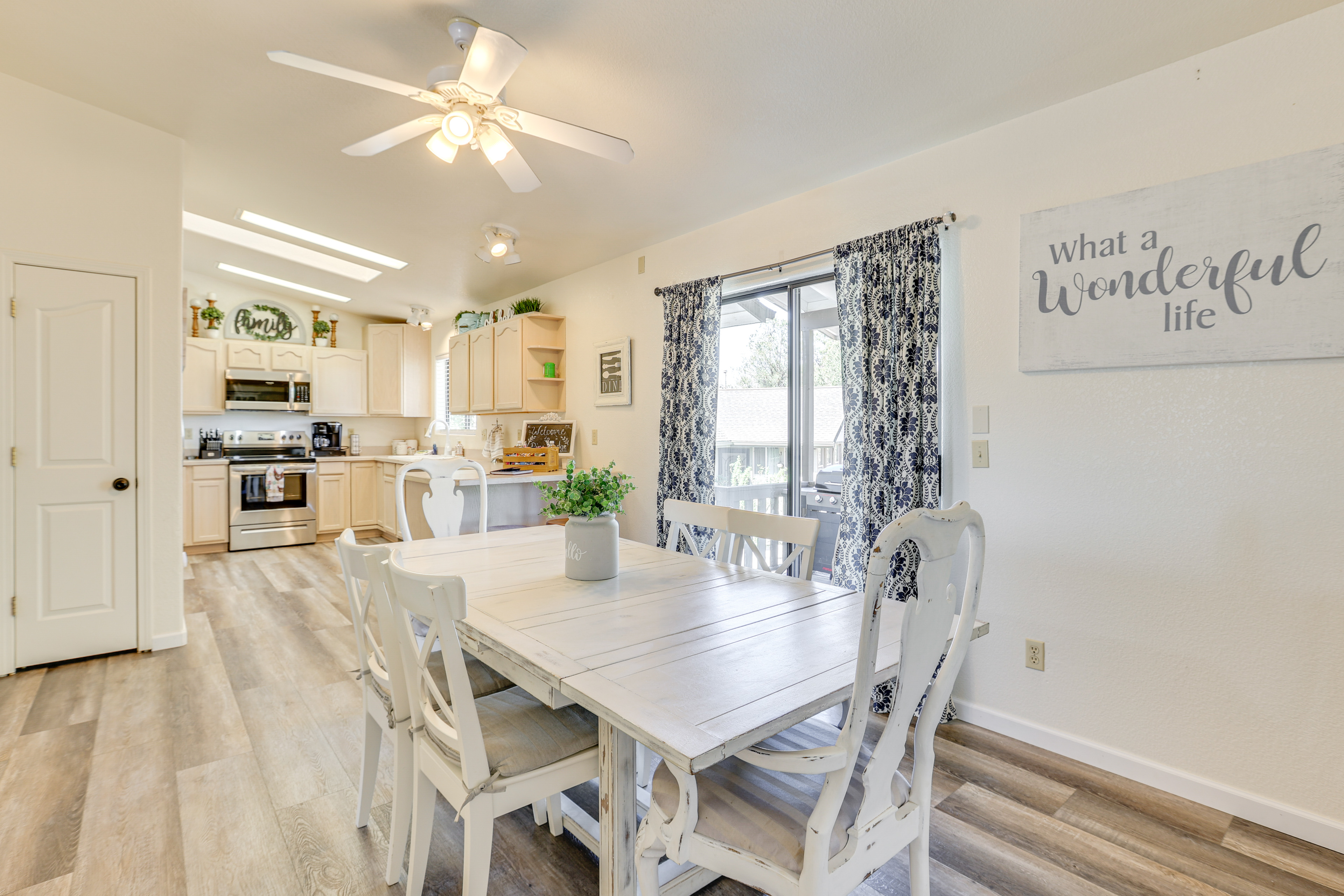 Hike, Sled & Snowshoe! Family Retreat in Payson