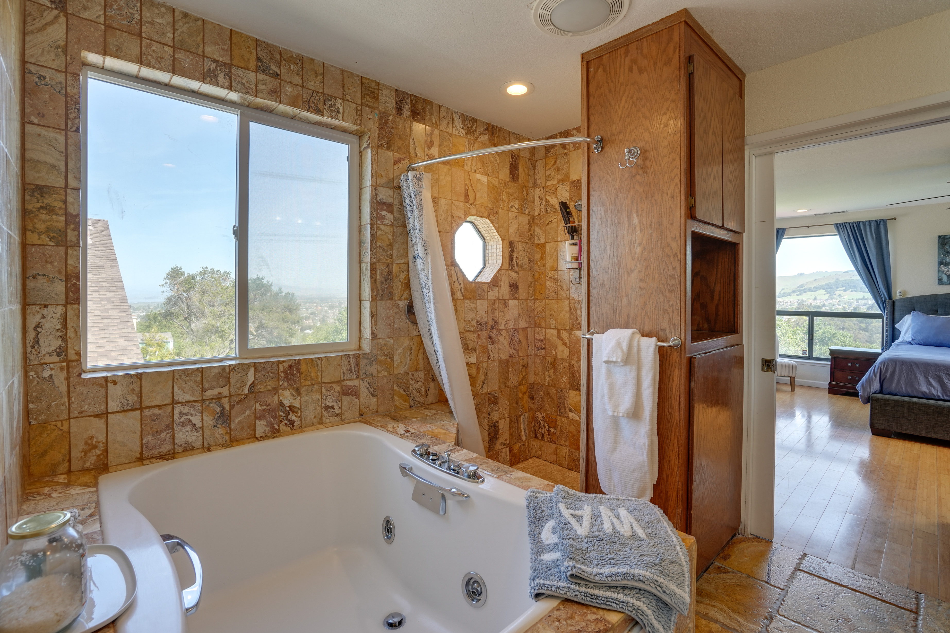 Vallejo Home w/Spacious Deck, Hot Tub & Views