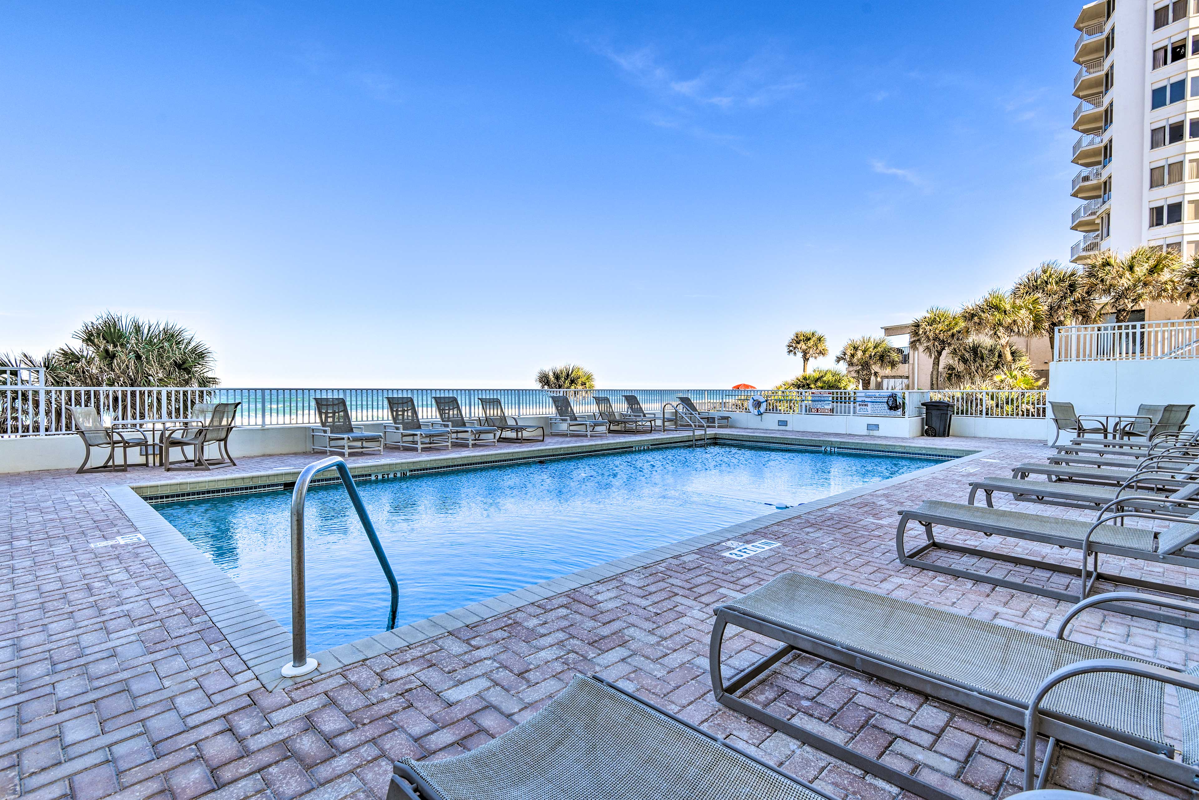 Property Image 2 - Luxe Oceanfront Condo w/Pool: Beach Access + Gear!