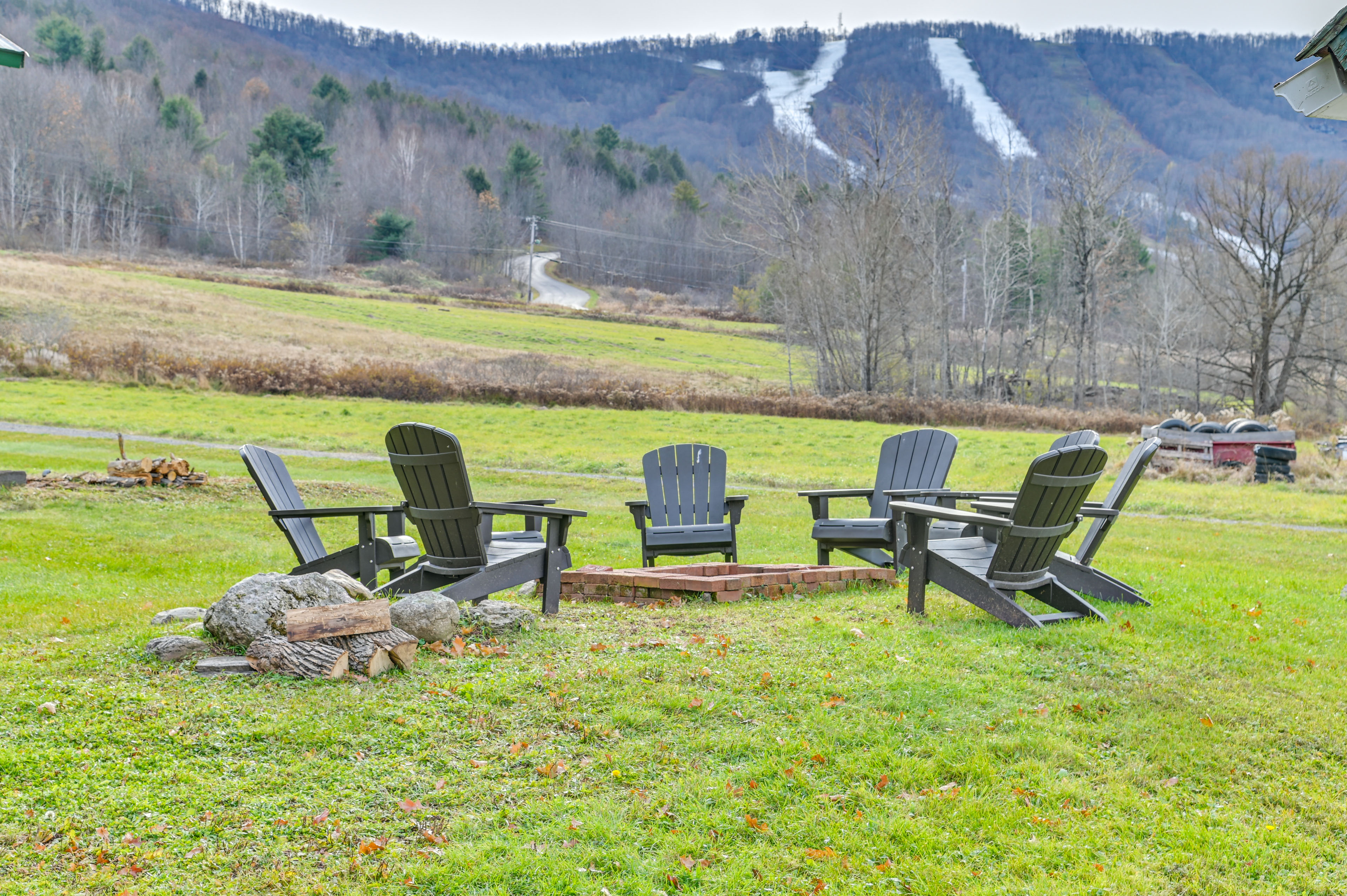 Property Image 2 - Slope Views: Luxe Windham Retreat w/ Hot Tub!