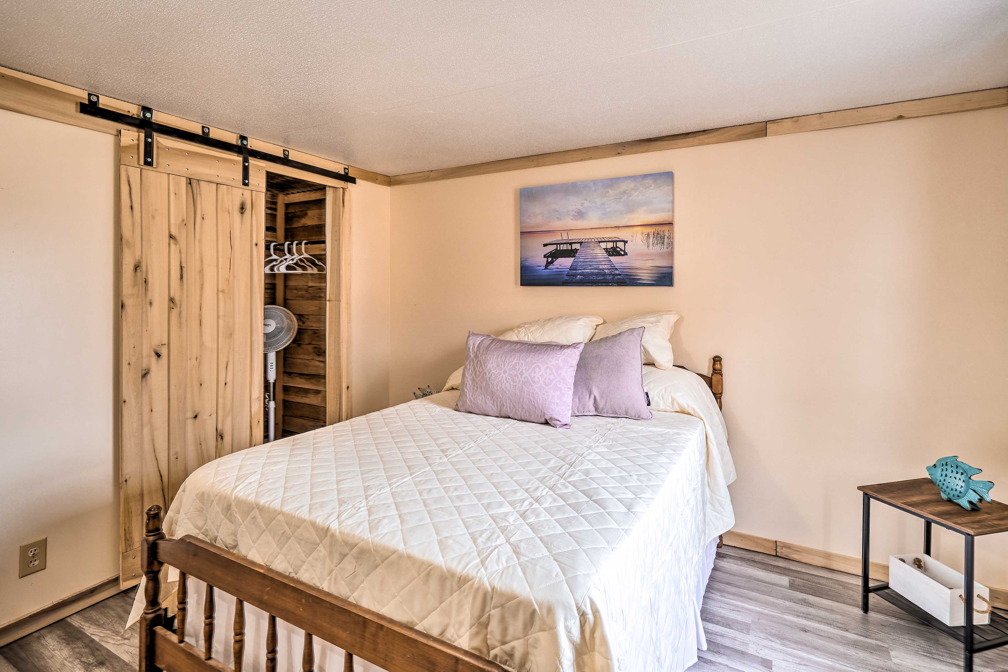 'Take 5' Retreat w/ Hot Tub: Relax, Rest, Refresh!