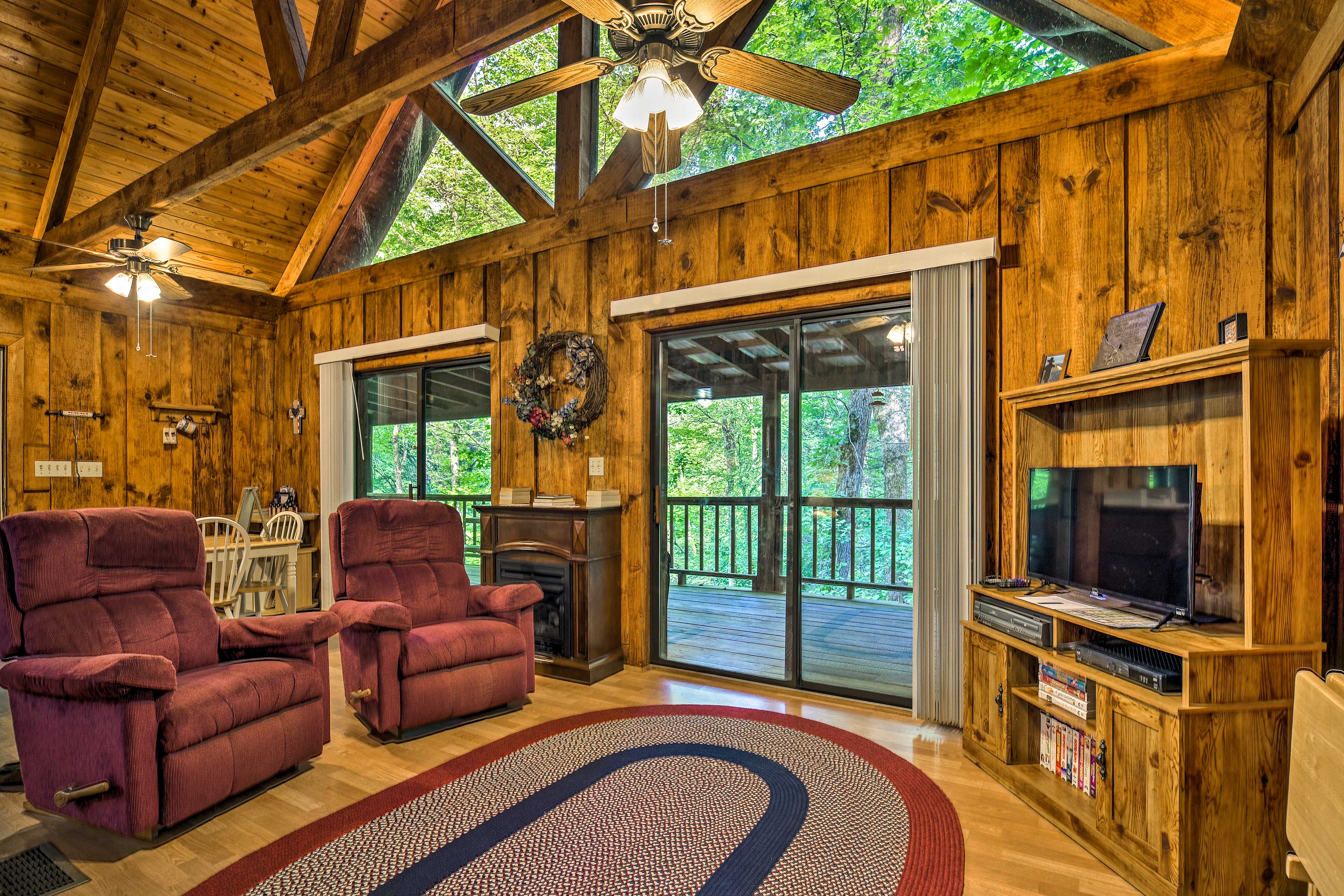 Tellico Plains Cabin - 25 Acres, Backyard Creek!