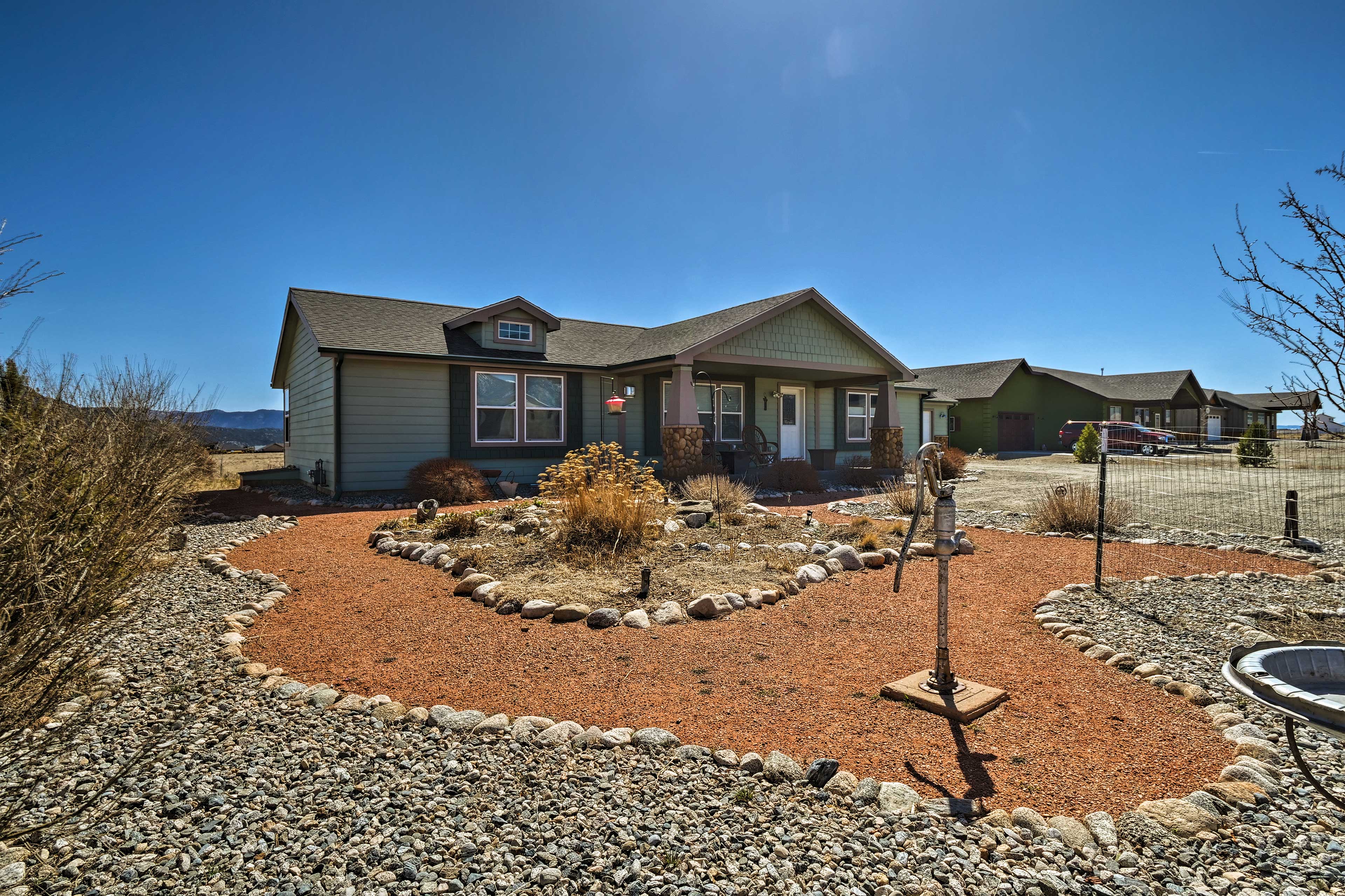 'The Fishing House' Buena Vista Home w/ Mtn Views!