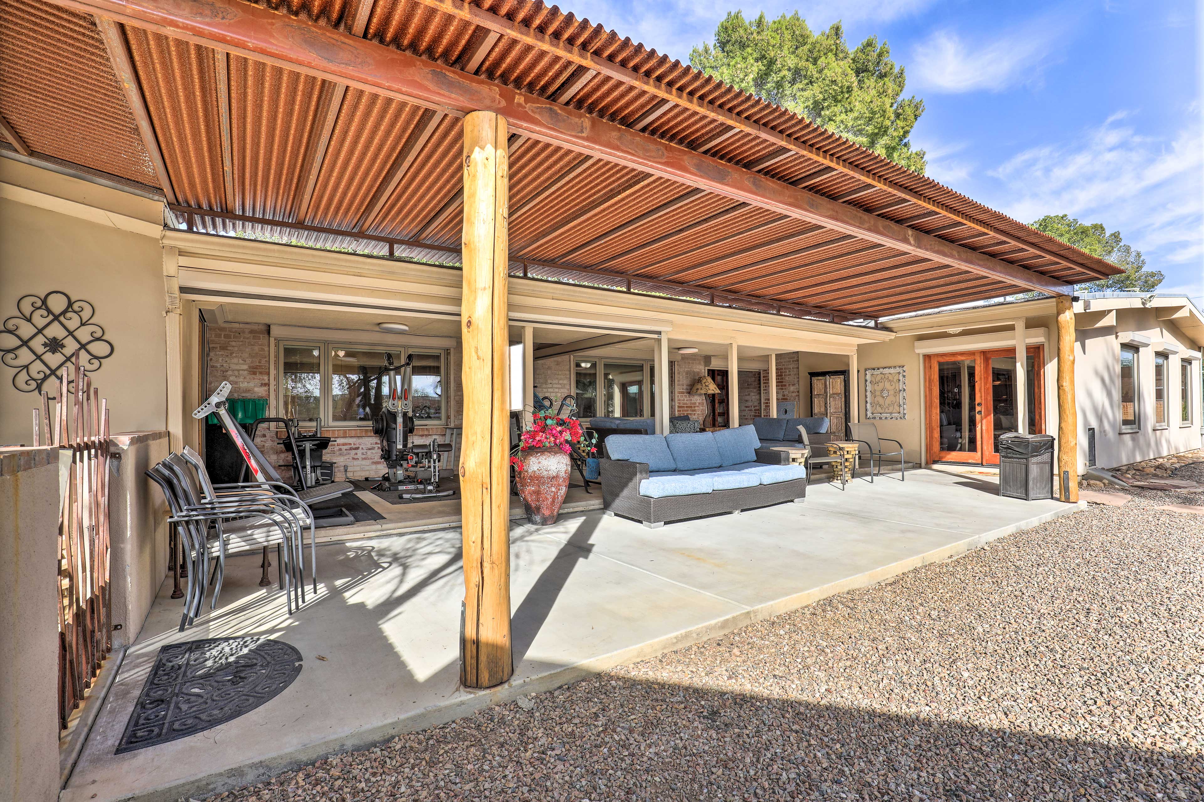 Tucson Home w/ Porch & Lavish Yard, Near Trails