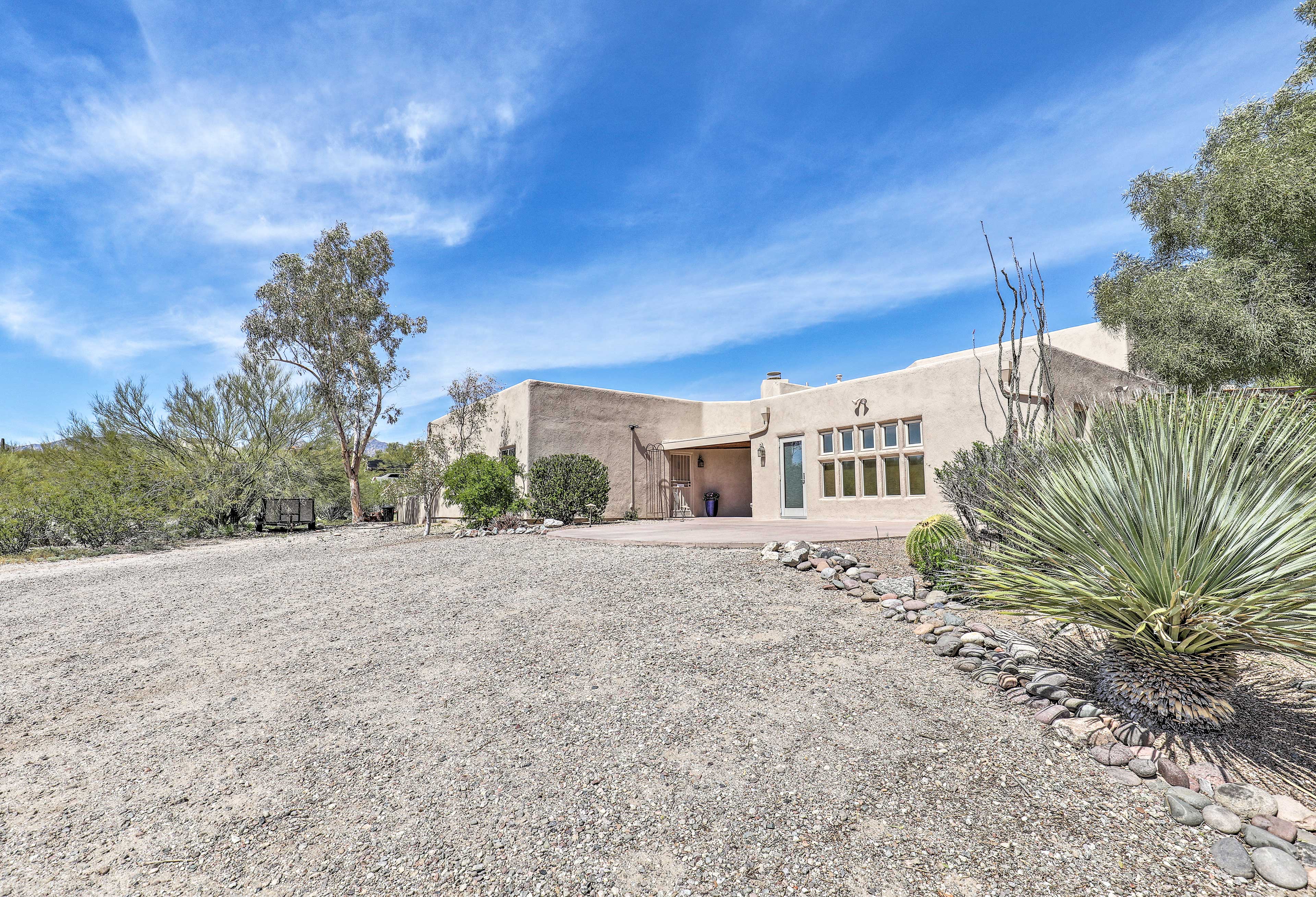 Tucson Home w/ Patio - Near Outdoor Adventure