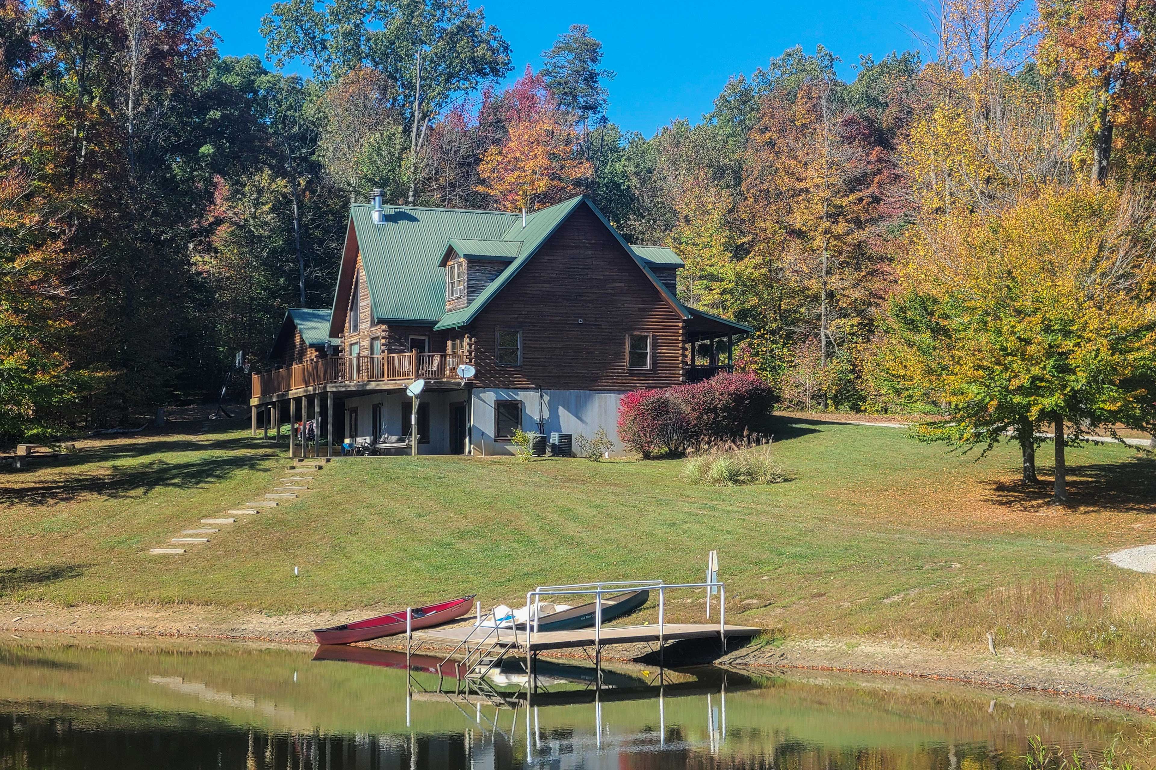 Underwood Home w/ 40 Acres: Fire Pit, Private Lake