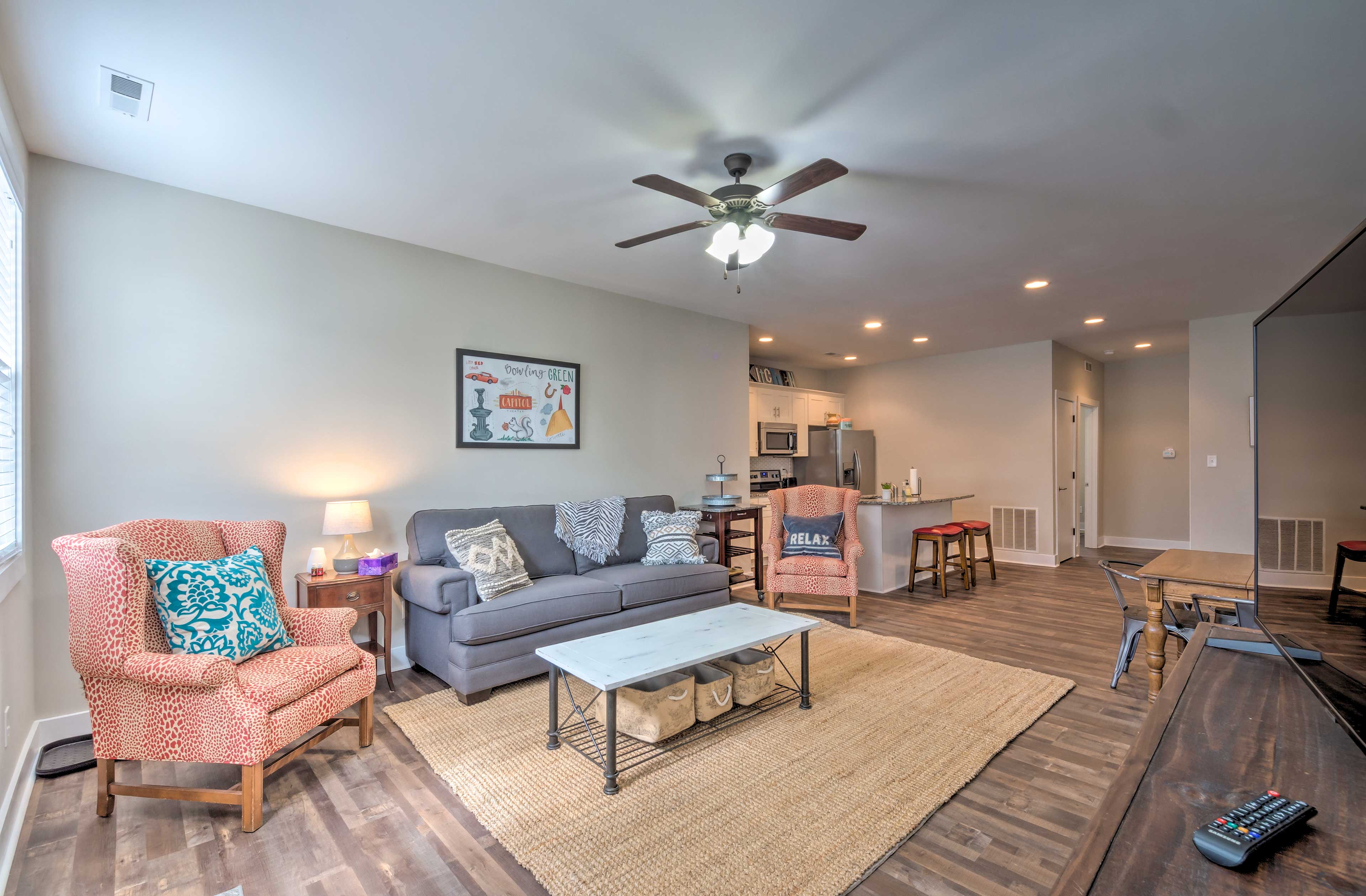 Updated Apt: 1 Mi to Western Kentucky University!