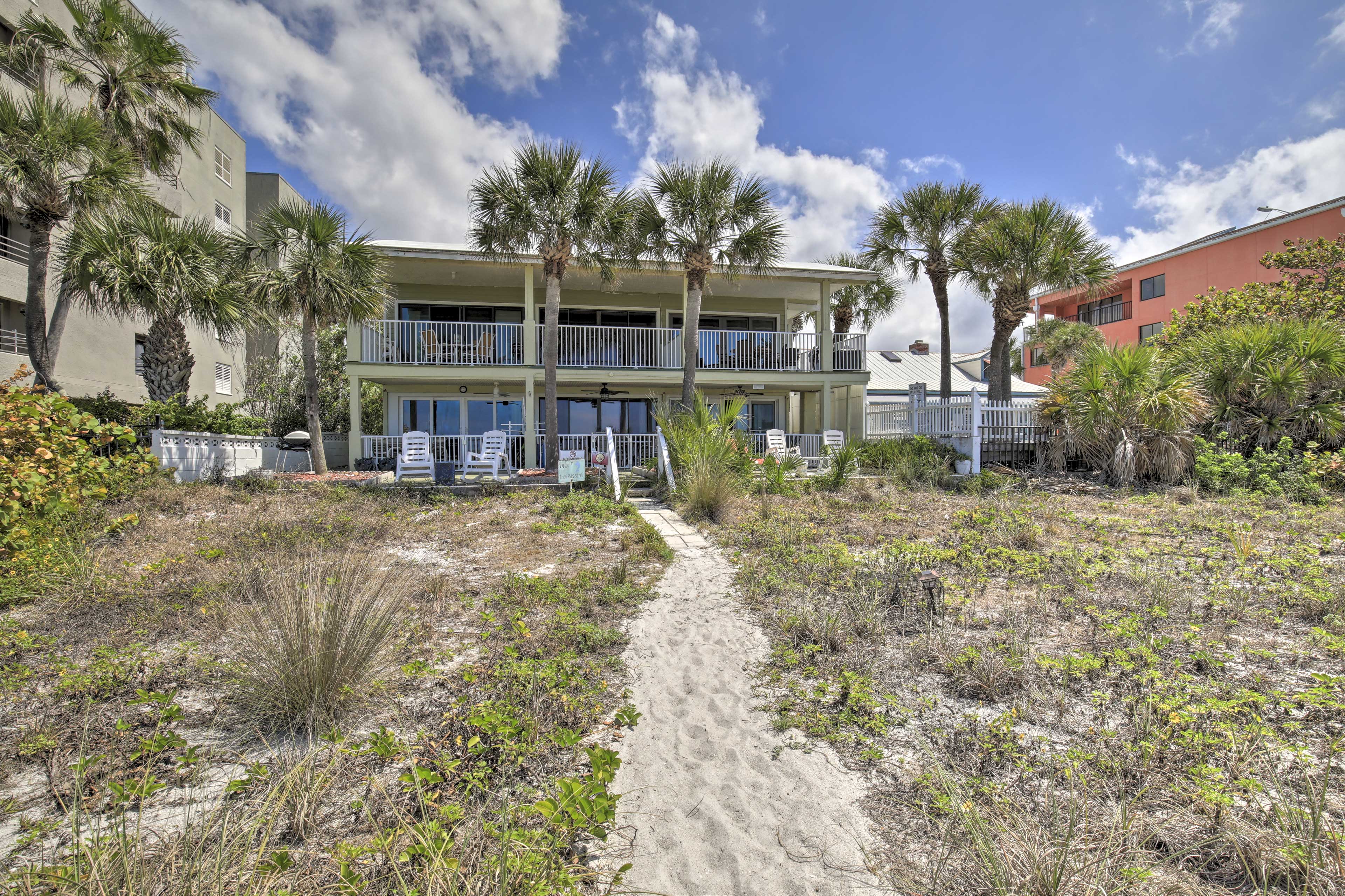 Property Image 2 - Updated Condo Near Beach: Ideal Walkable Location!