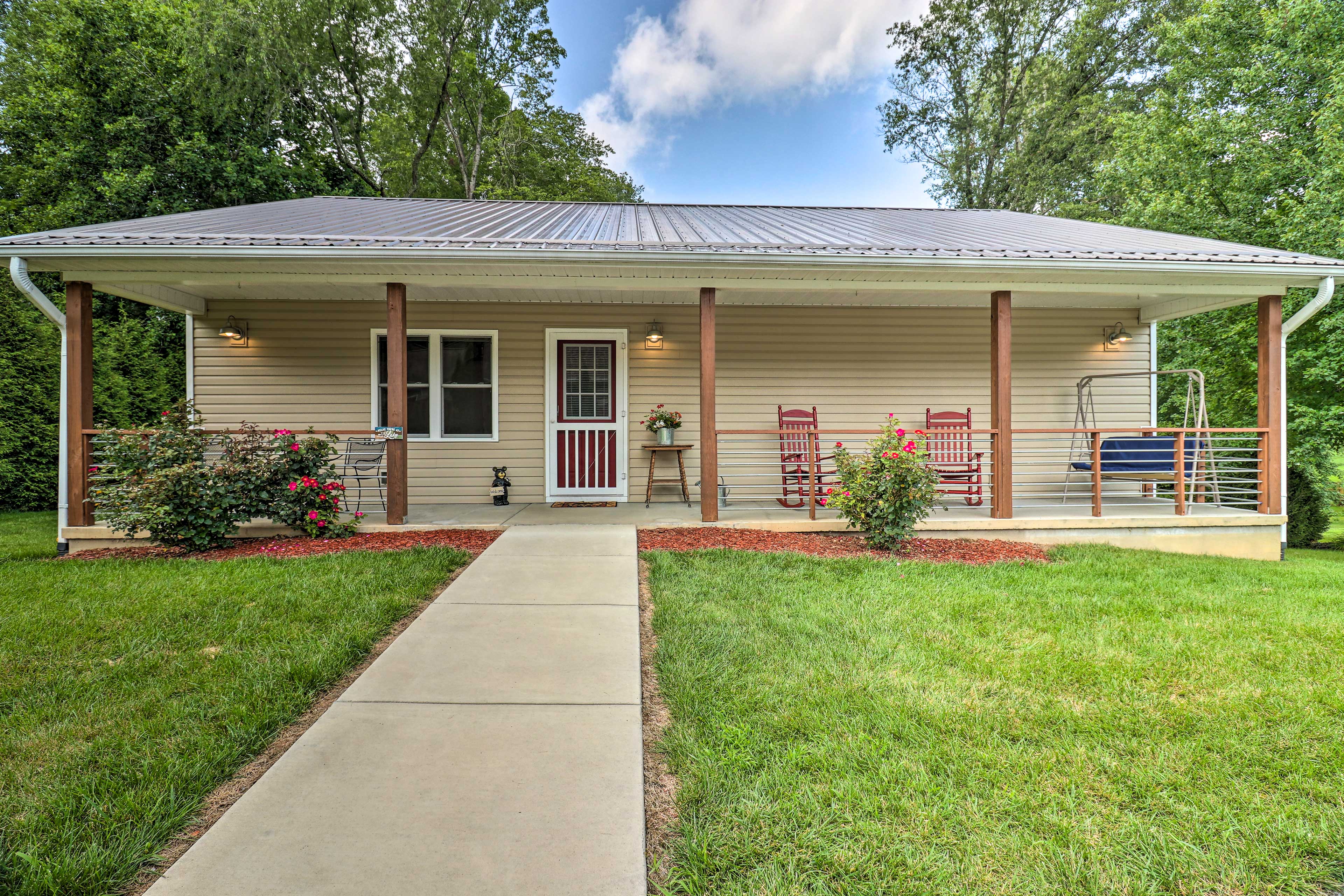 Property Image 1 - Updated Cottage at Lake Junaluska Golf Course!