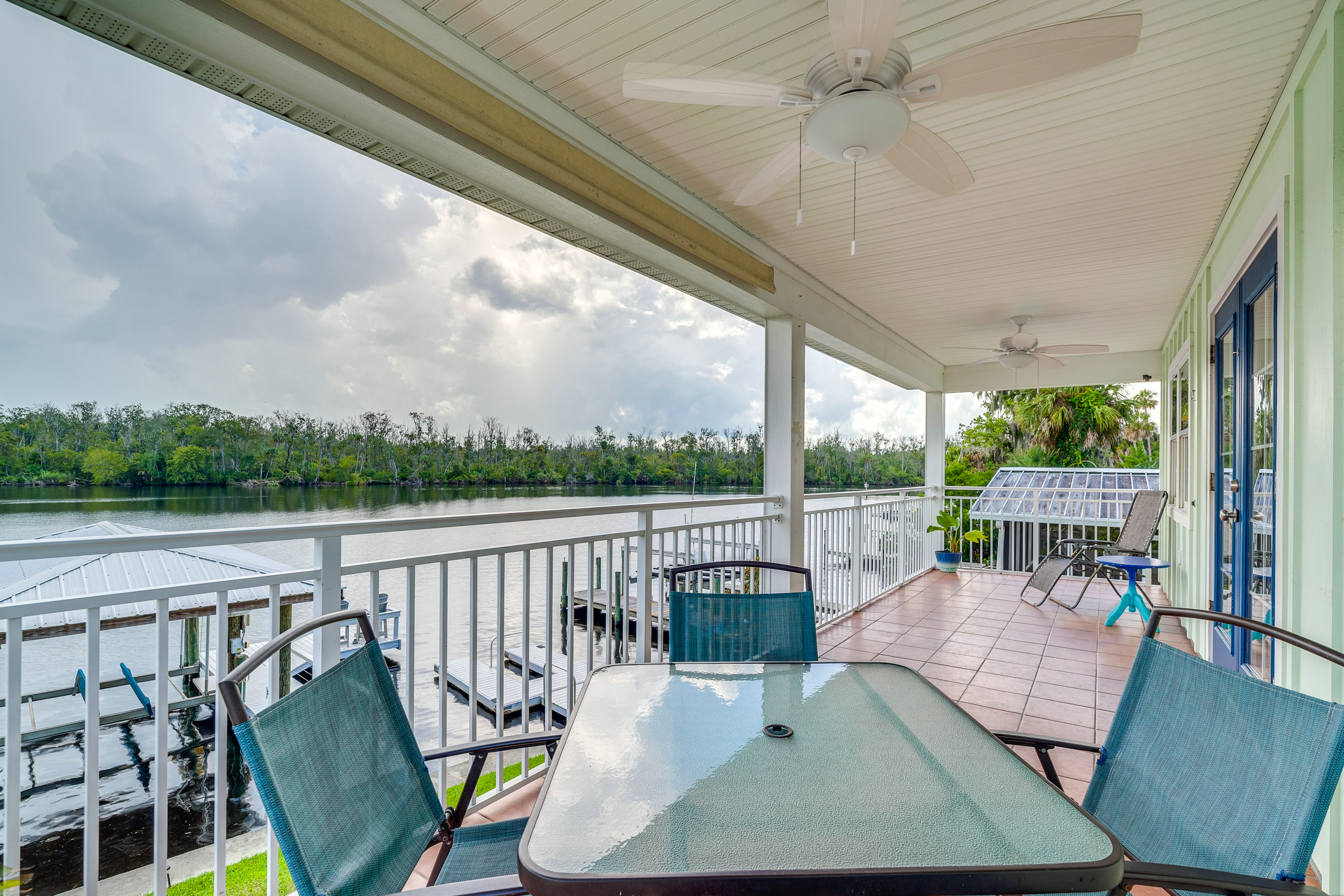 Property Image 2 - Riverfront Homosassa Retreat w/ Kayak & Boat Dock!