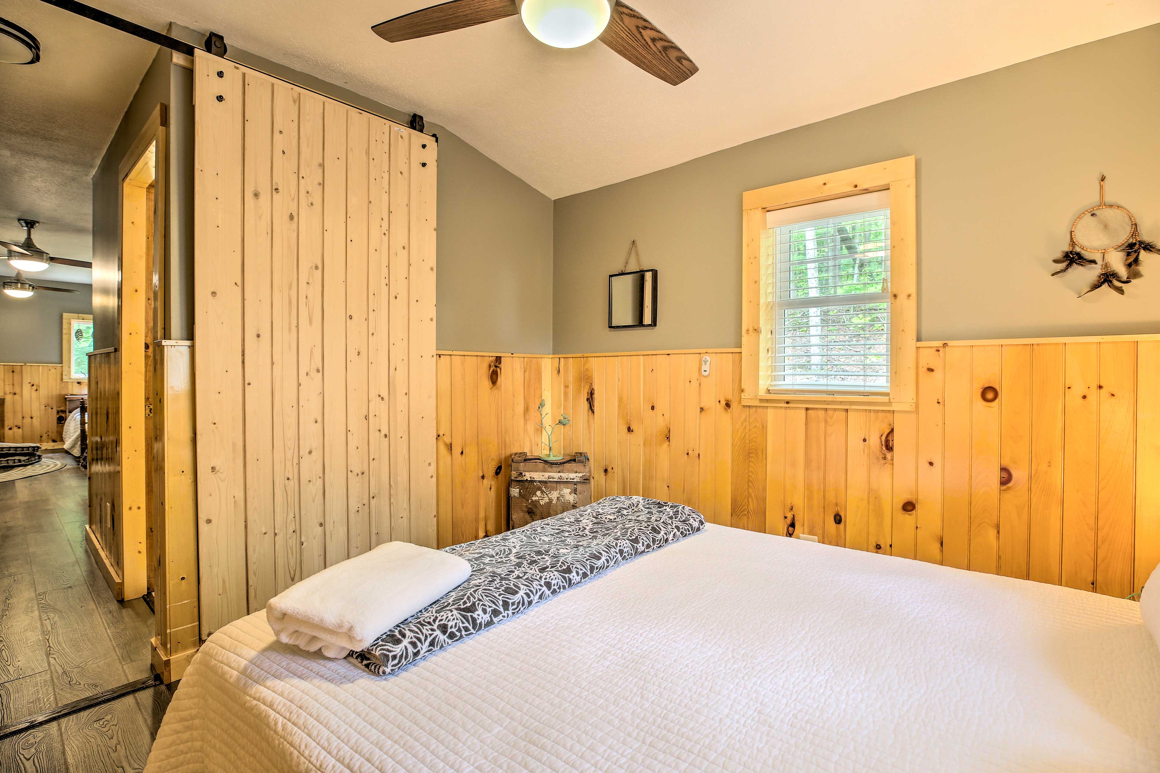 Red River Gorge Cabin w/ Private Hot Tub!