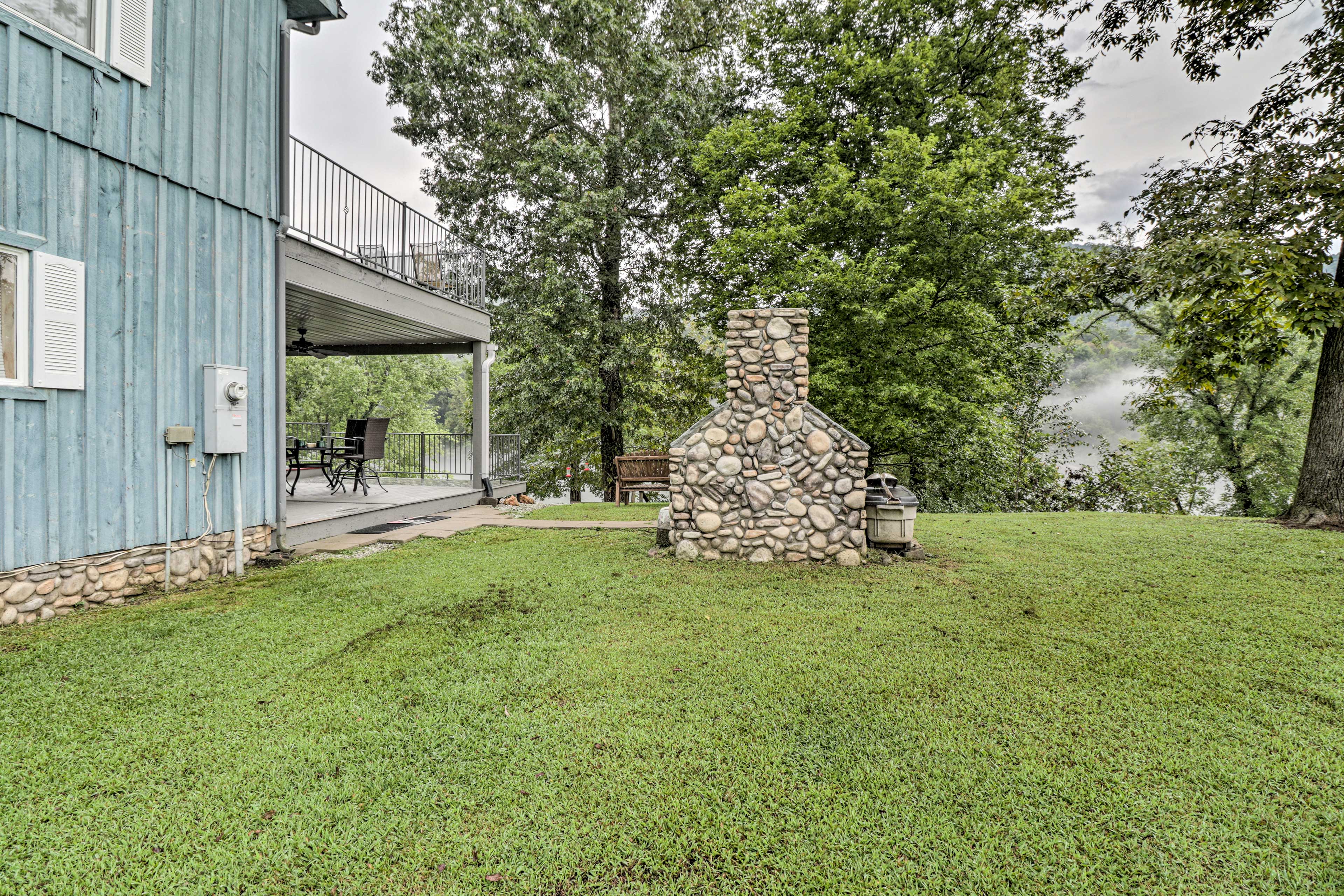 Property Image 1 - Ruby’s Landing Cottage w/ Deck & White River Views