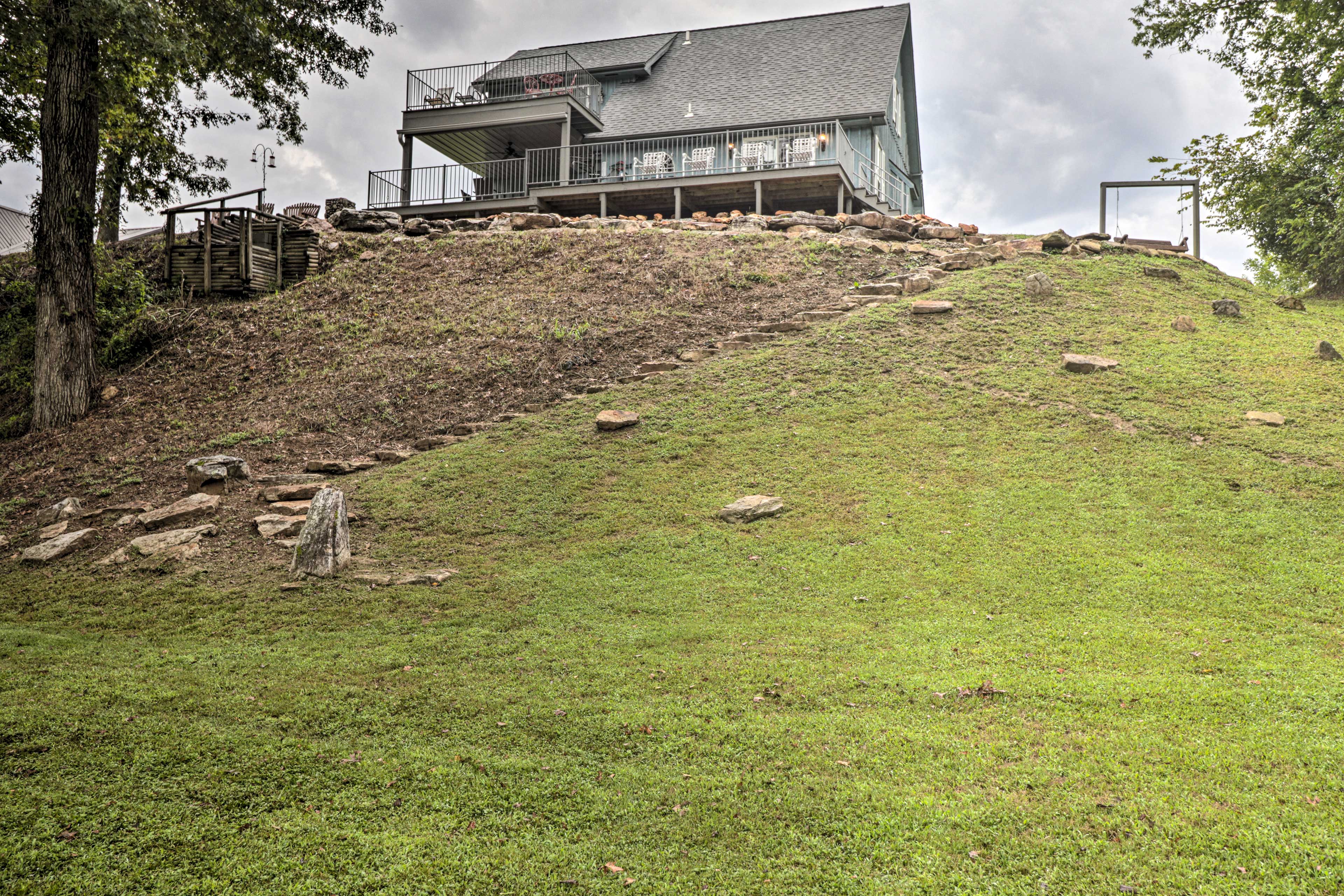 Ruby’s Landing Cottage w/ Deck & White River Views