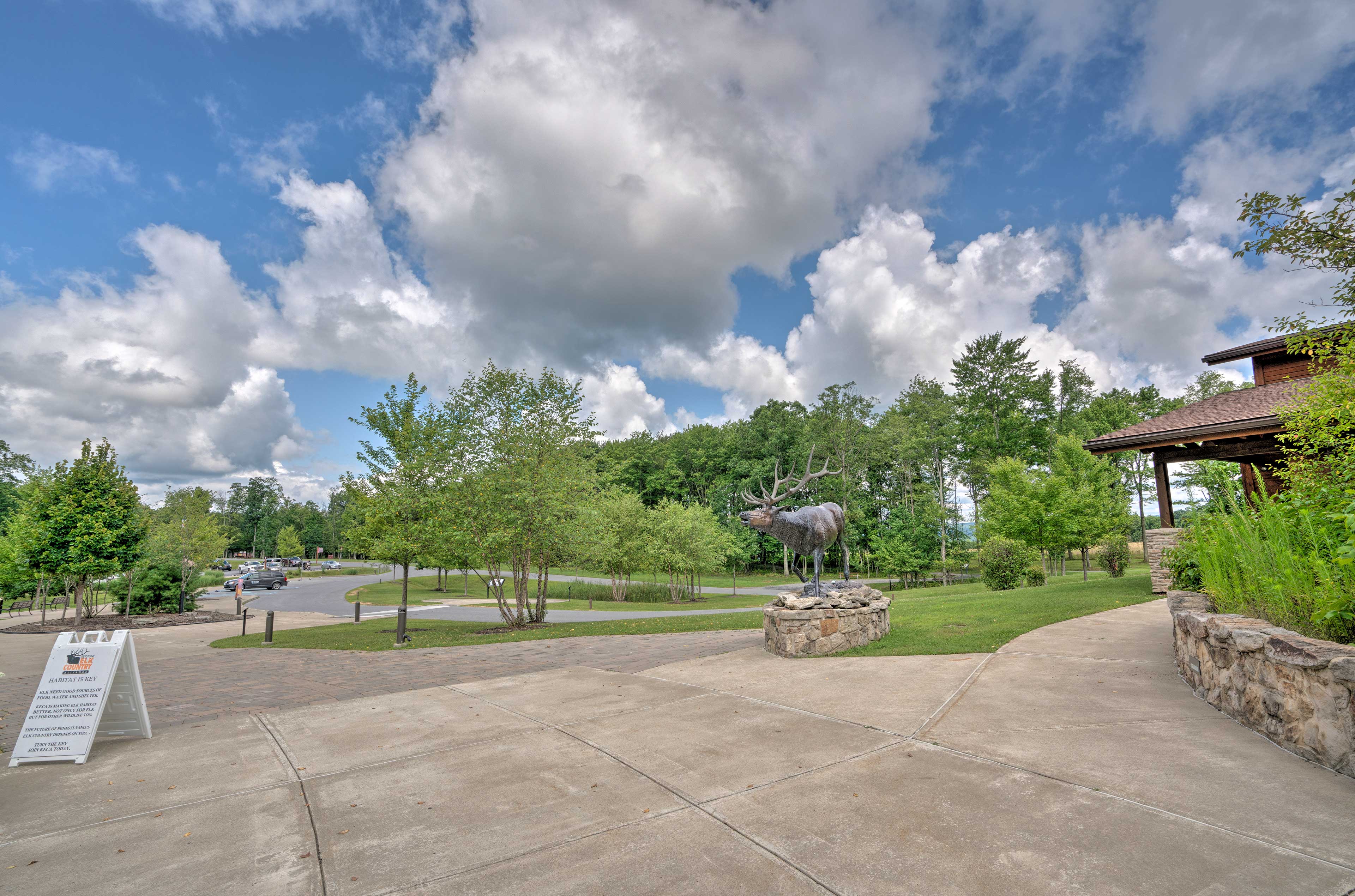 Property Image 1 - Rustic Benezette Cabin: Porch, Hot Tub & Fire Pit