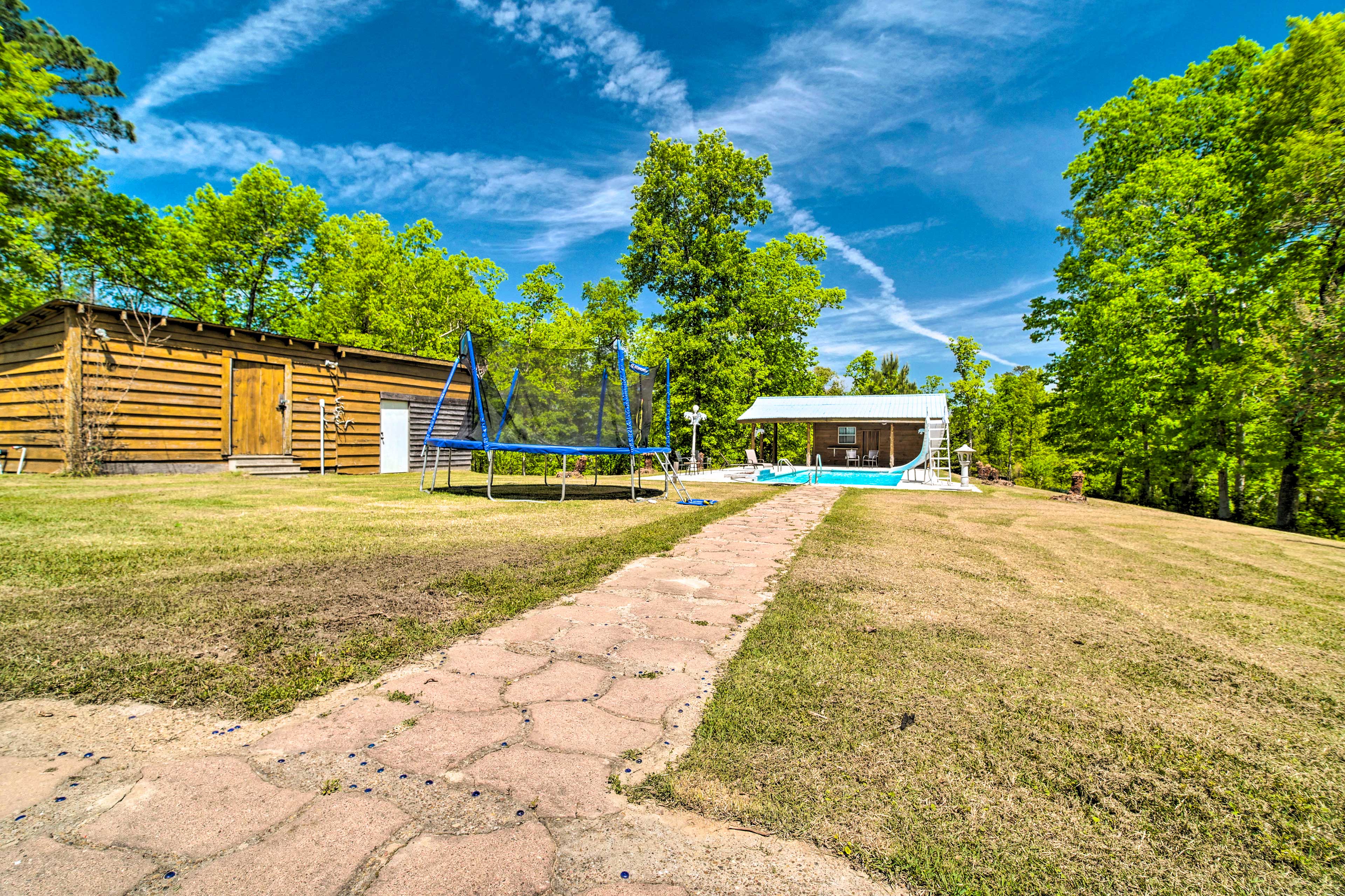 Property Image 2 - Rustic Woodville Getaway with Pool & Guest House